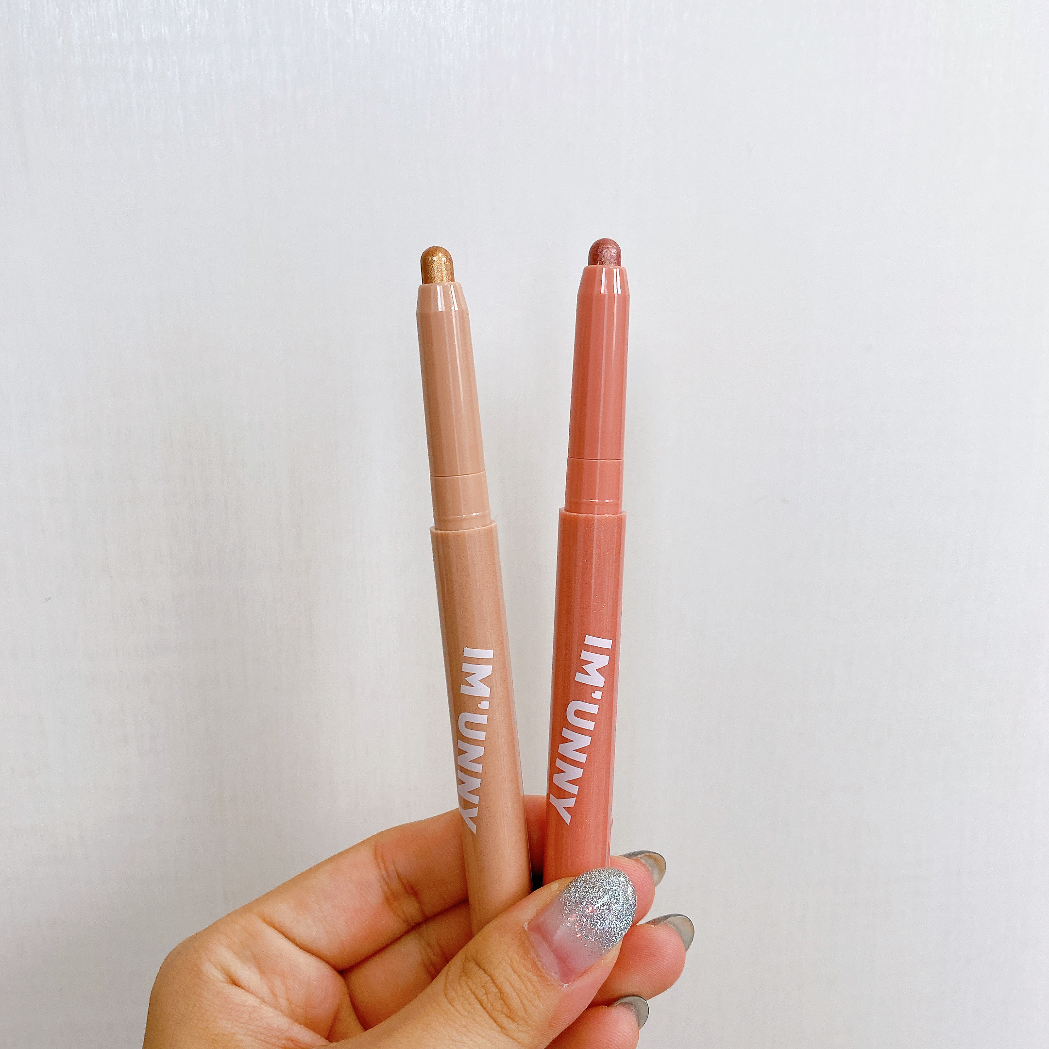 エンチャンティングスティックシャドウ/IM UNNY/スティックアイシャドウを使ったクチコミ（1枚目）