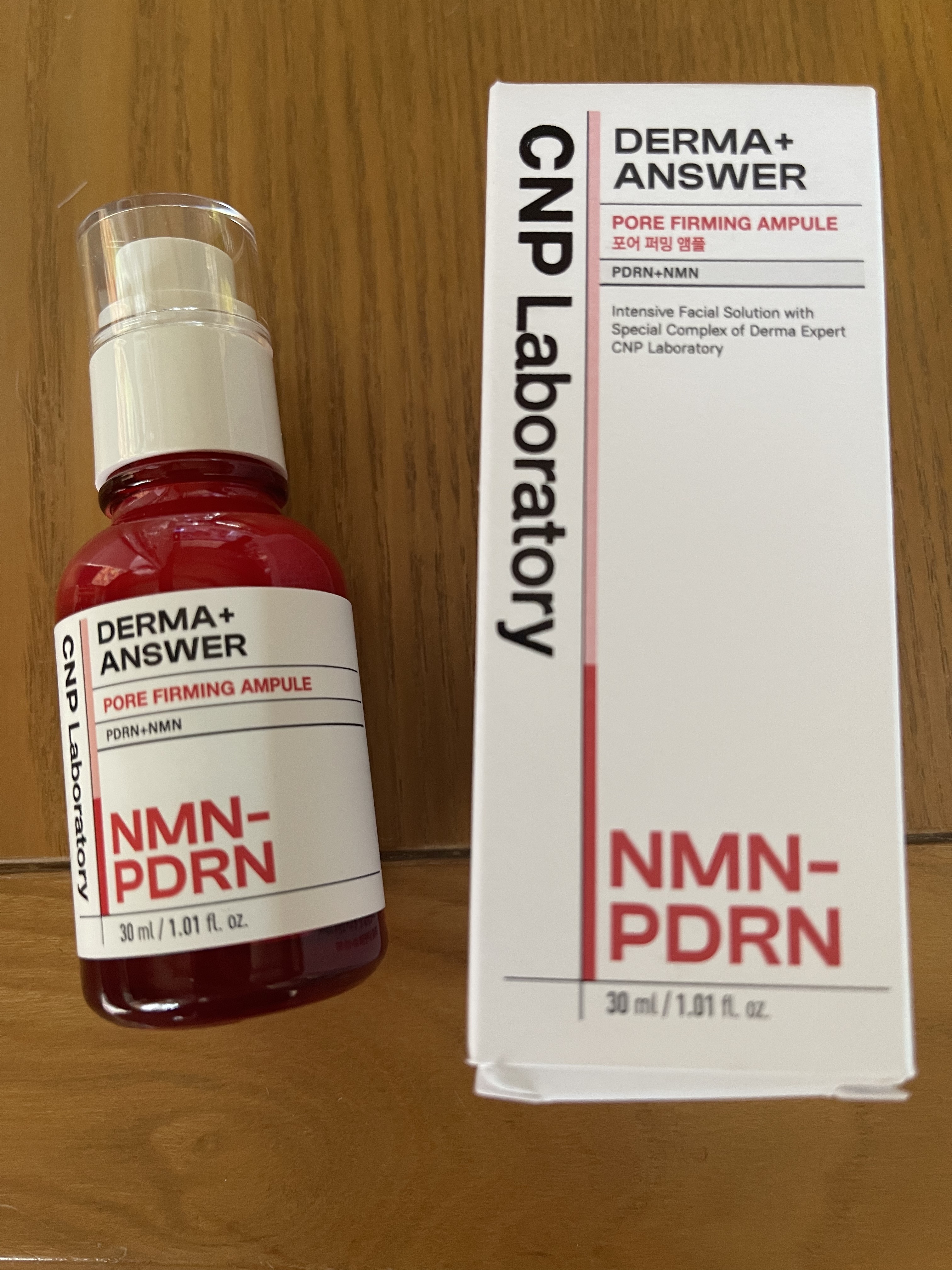 ⭐️CNP NMNｰPDRNダーマアンサー ポアファーミング アンプル

乾燥によるシワやハリに集中的にケアしてくれる美容液‼️

・伸びかよく、肌に潤いを与えてくれてベタつく感じもなく、夏の保湿ケアにも最適だと思った🤲

・毛穴を引きし