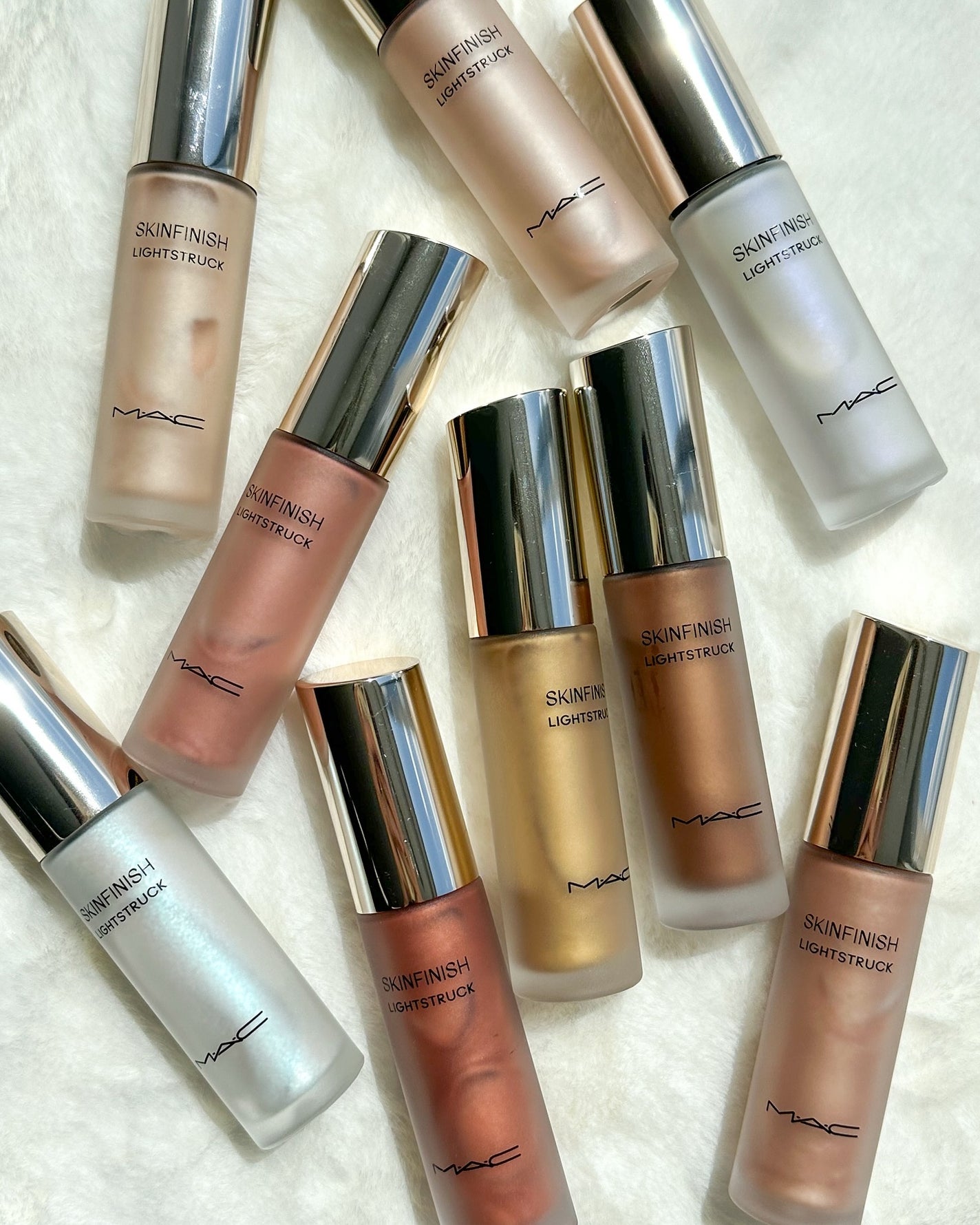 スキンフィニッシュ ライトストラック リキッド ハイライター/M・A・C/リキッドハイライトを使ったクチコミ(1枚目)