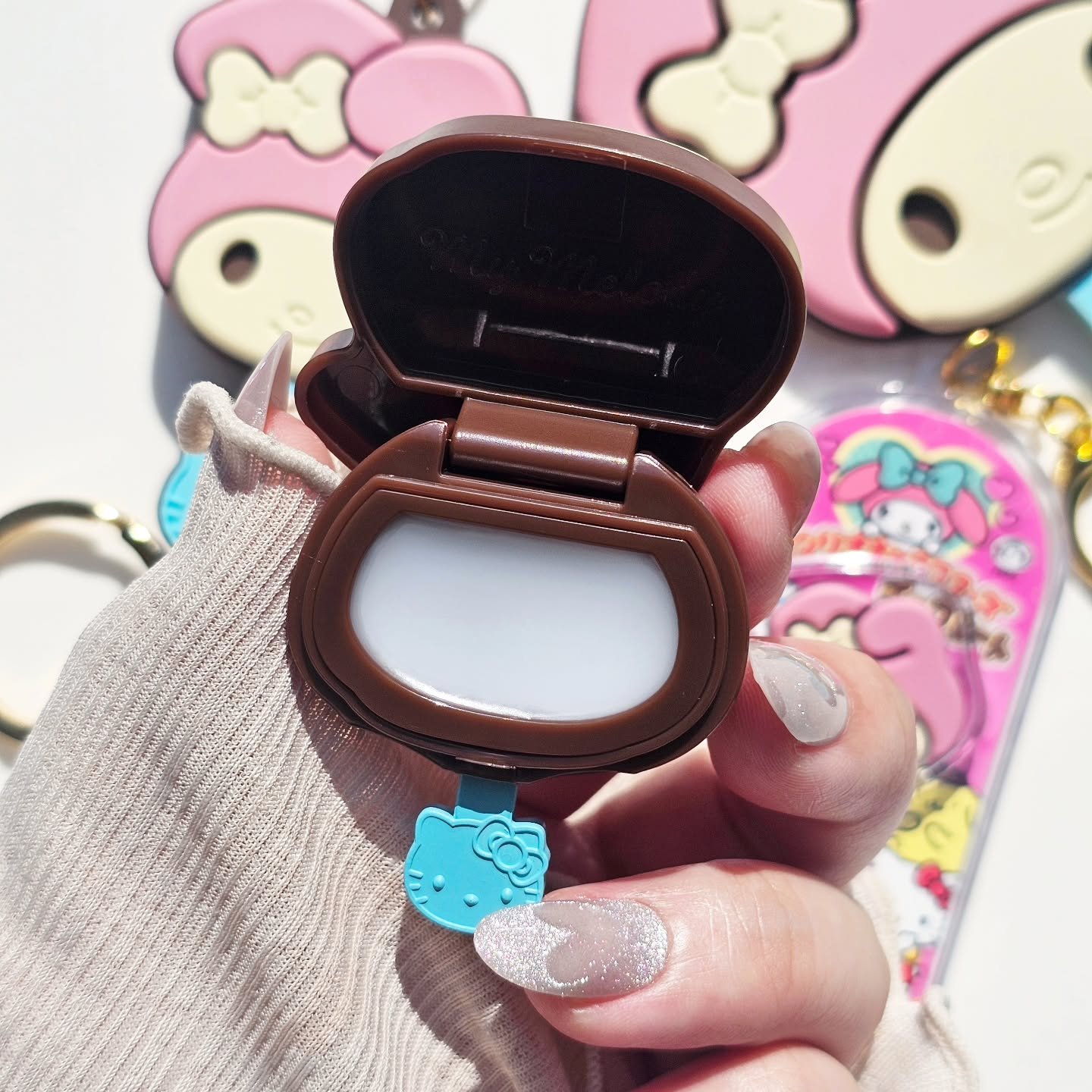 サンリオキャラクターズチョコレートハンドミラー/バンダイ/その他化粧小物を使ったクチコミ（2枚目）
