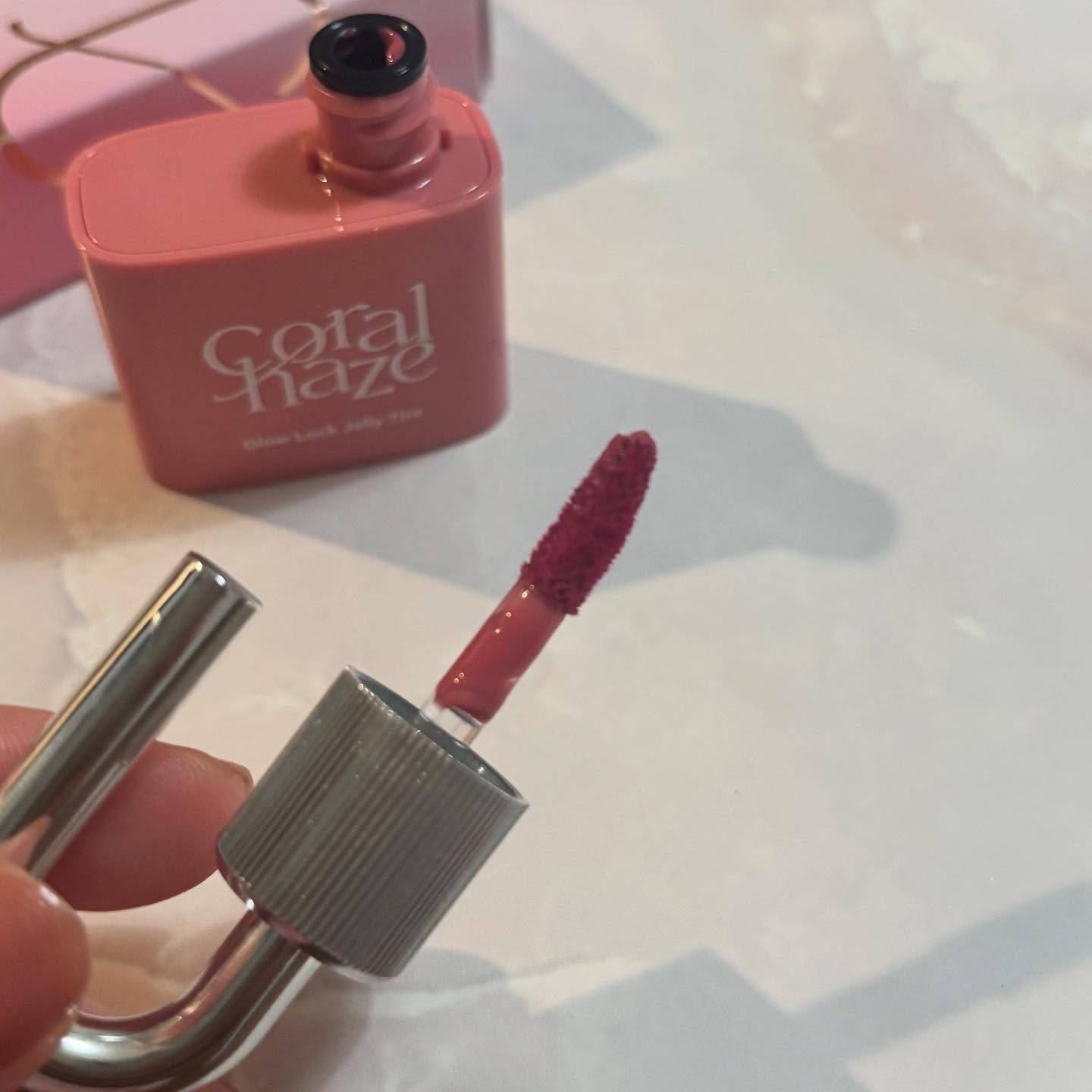 ボリューマイジングフォンデュリップ B01 オブテイン/Coralhaze/口紅を使ったクチコミ（3枚目）