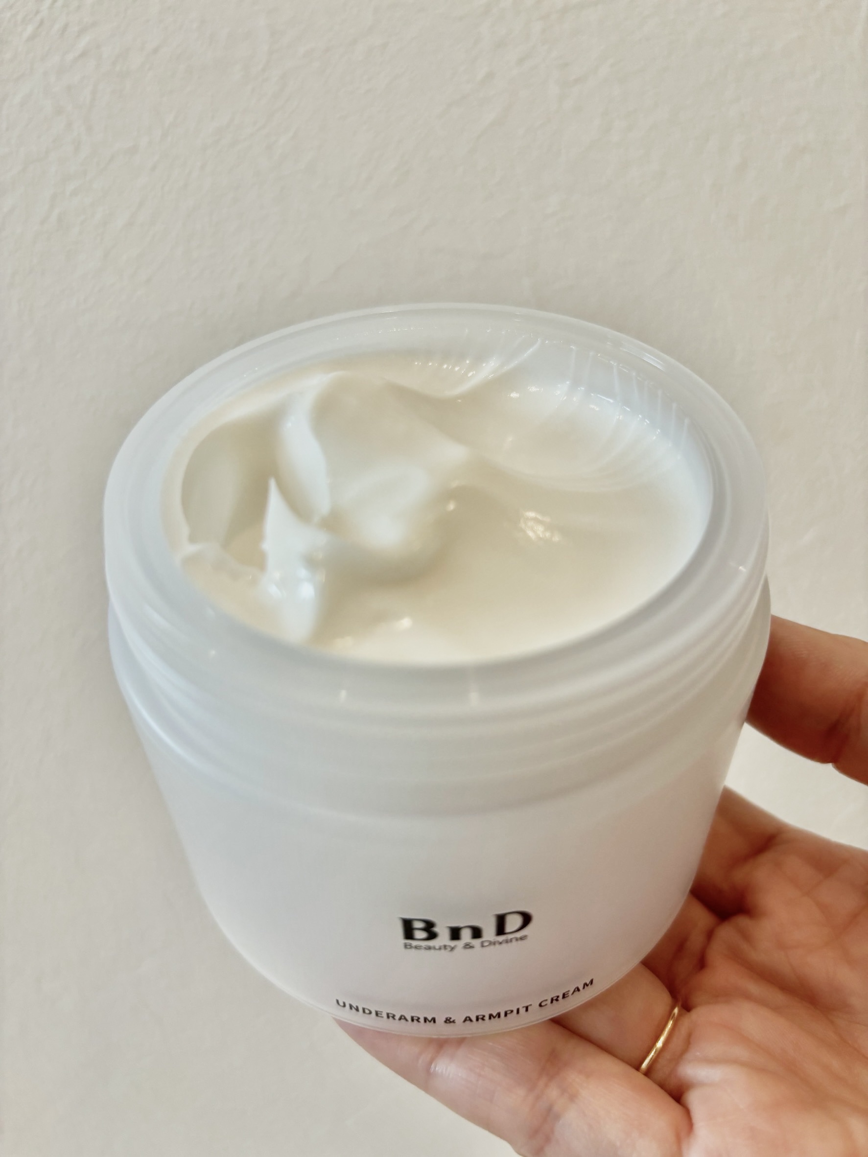 BnDアンダーアームクリーム(ボディクリーム)/BnD/デリケートゾーンケアを使ったクチコミ（2枚目）
