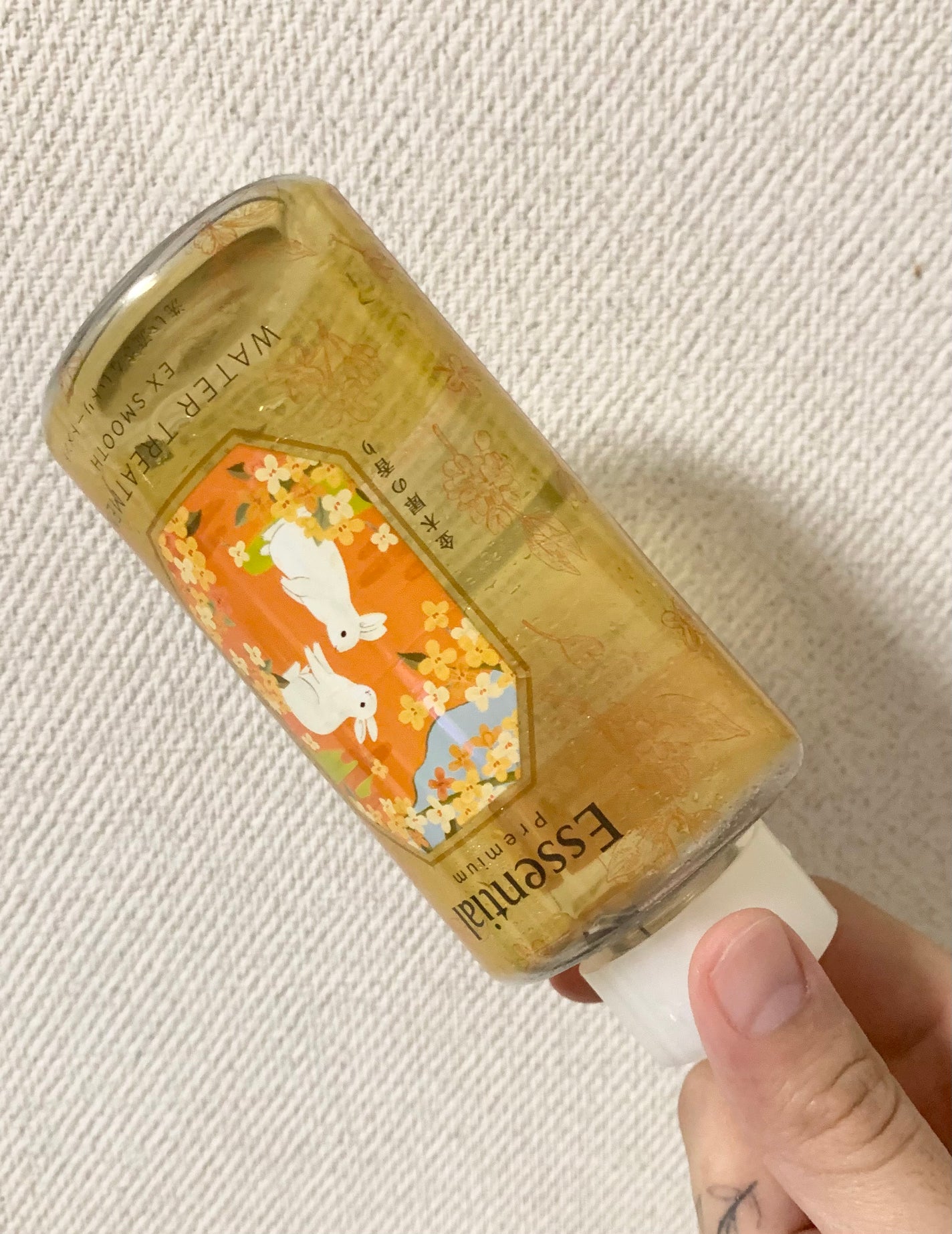 プレミアムウォータートリートメントEXスムース金木犀の香り/エッセンシャル/ヘアオイルを使ったクチコミ(1枚目)