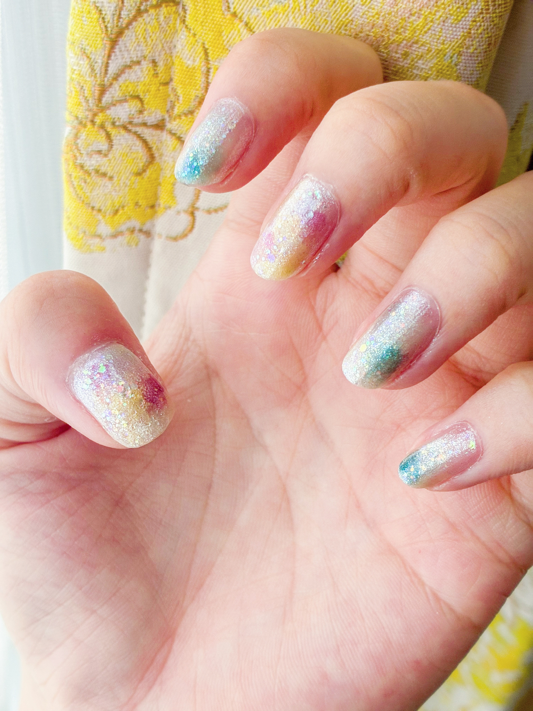 カラフルネイルズ/キャンメイク/マニキュアを使ったクチコミ（2枚目）