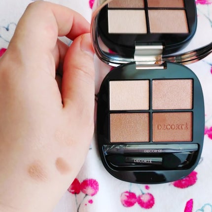 スキンシャドウ デザイニング パレット/DECORTÉ/アイシャドウパレットを使ったクチコミ(2枚目)