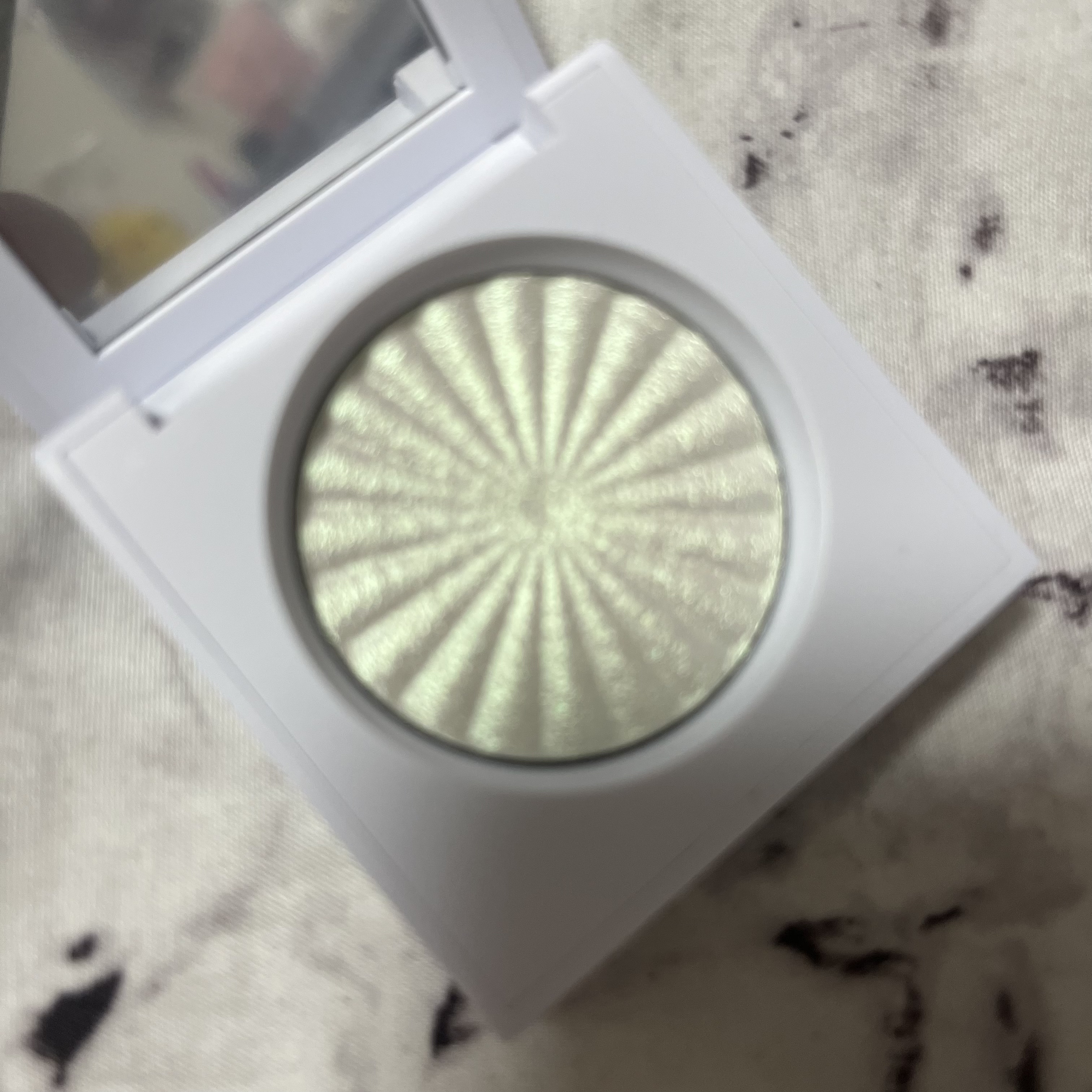 OFRA mini Highlighter/Ofra Cosmetics/パウダーハイライトを使ったクチコミ（2枚目）