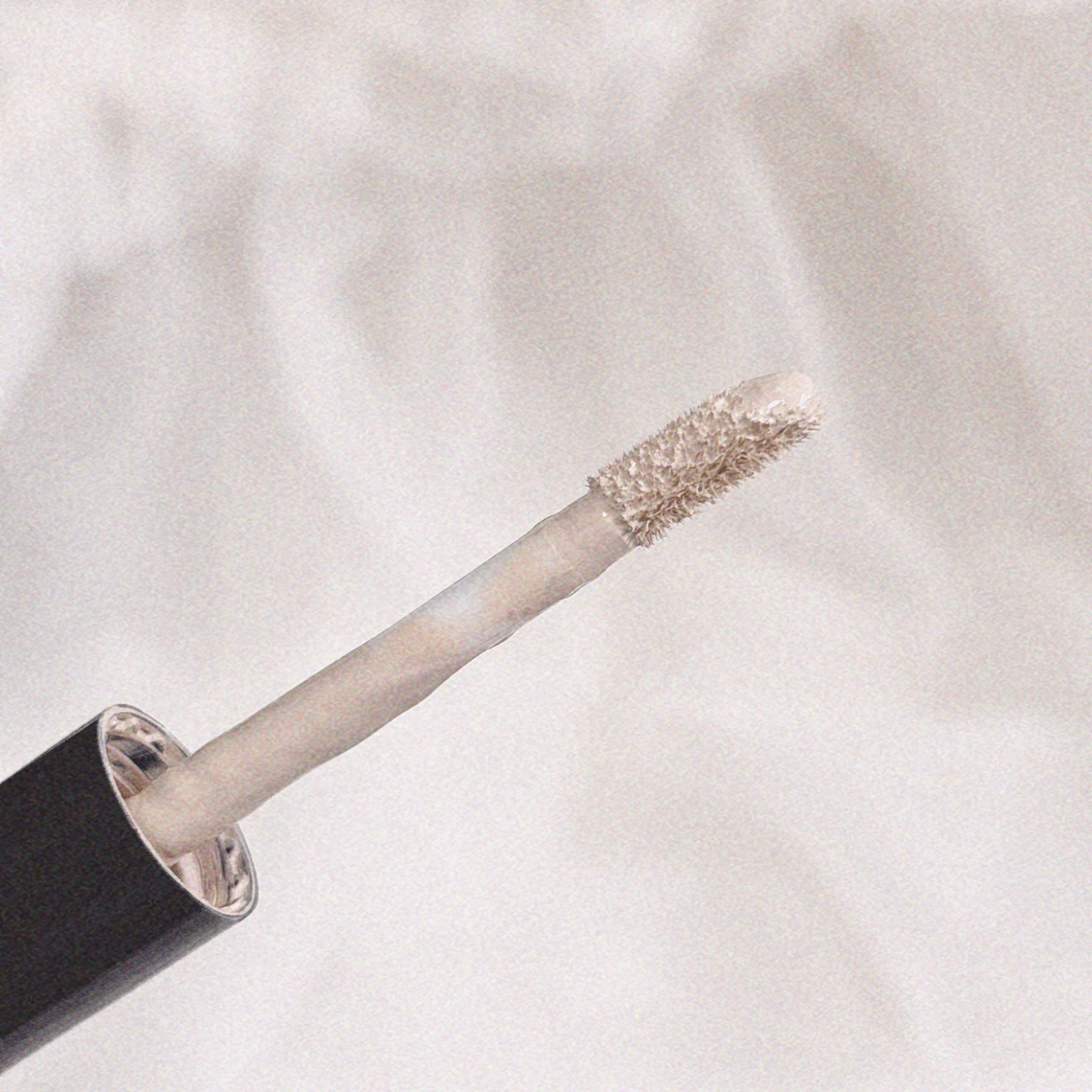 カバーパーフェクション チップコンシーラー 01 クリアベージュ/the SAEM/リキッドコンシーラーを使ったクチコミ（2枚目）