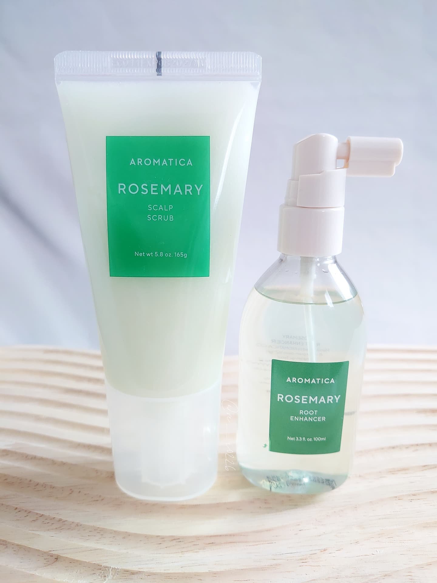 ローズマリー スカルプ スクラブ/AROMATICA/ヘッドスクラブを使ったクチコミ（1枚目）