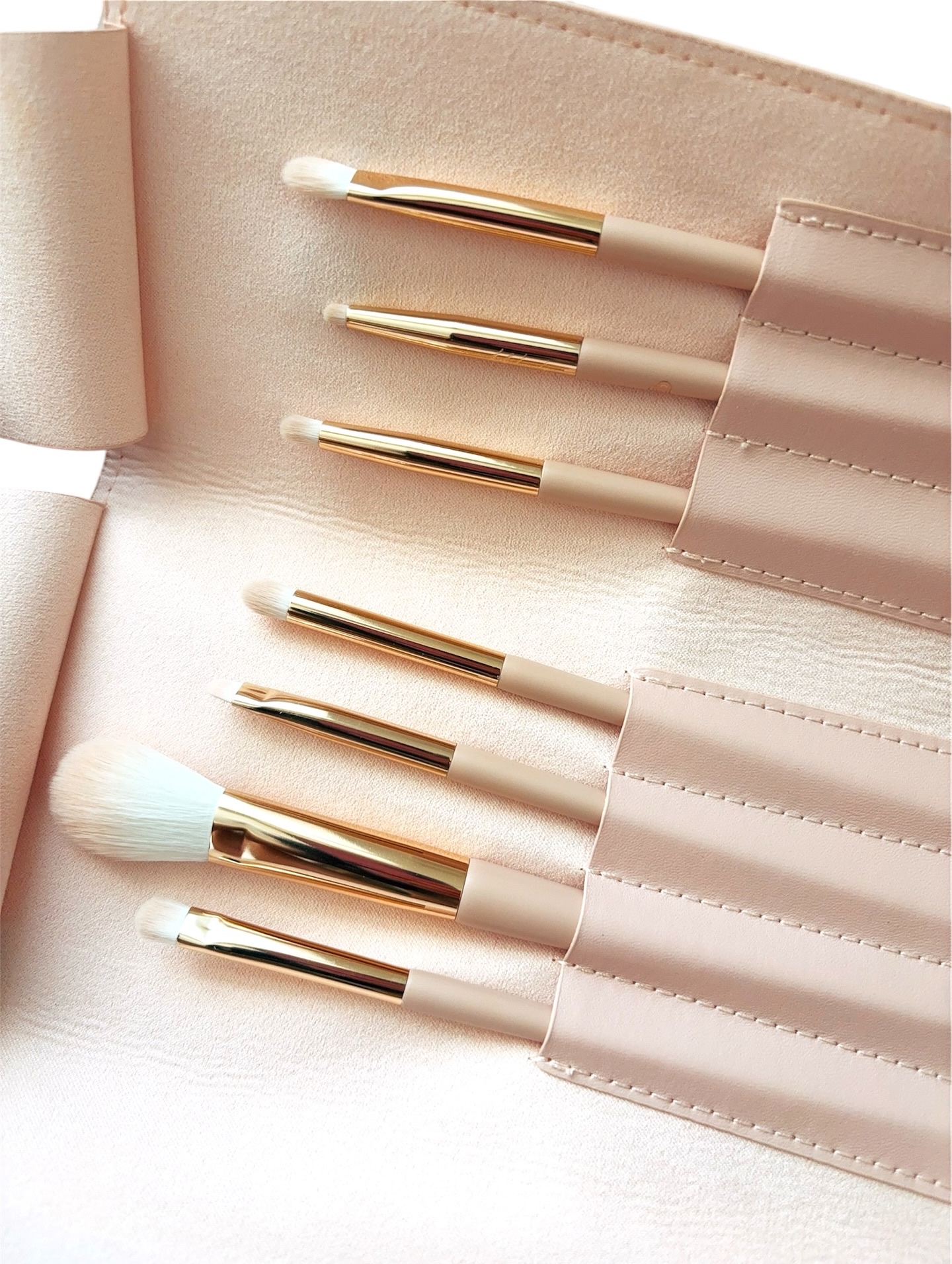 スイートサクラアイシャドウブラシセット / BLJ