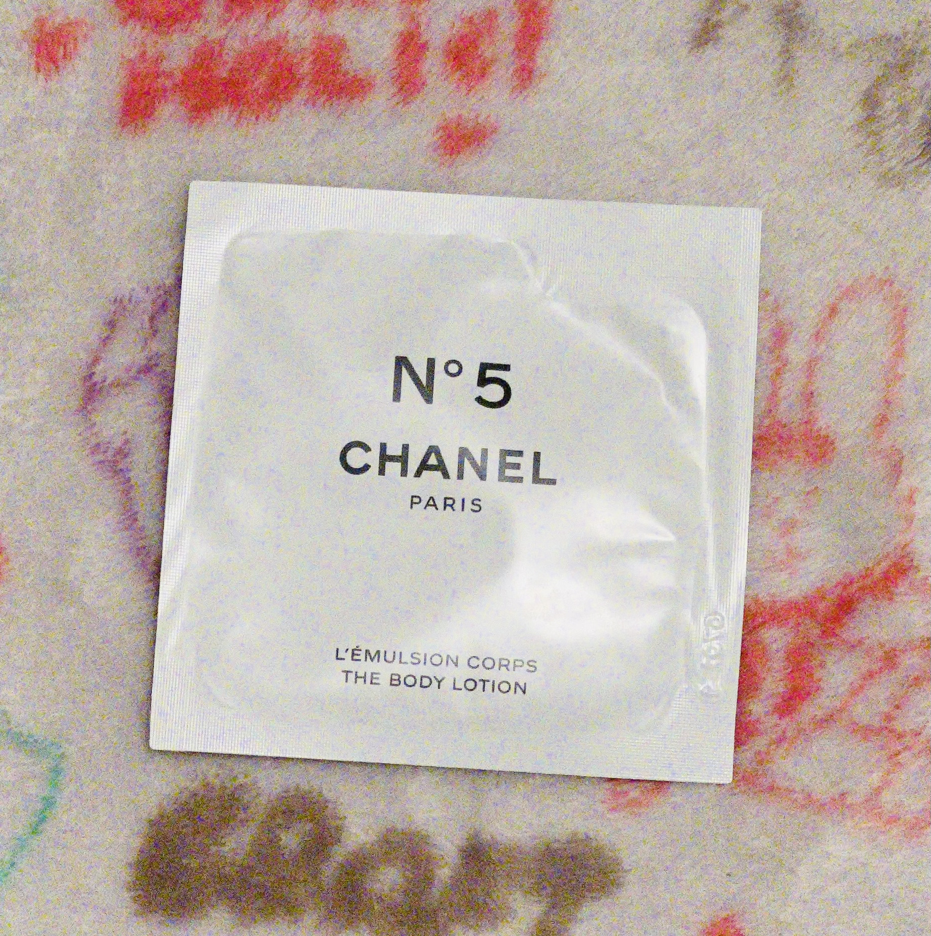 CHANEL シャネル N°5 ザ ボディ ローションのクチコミ「大容量でした。
香りは良かったです。
保湿力はあります。
おすすめです。..」（1枚目）