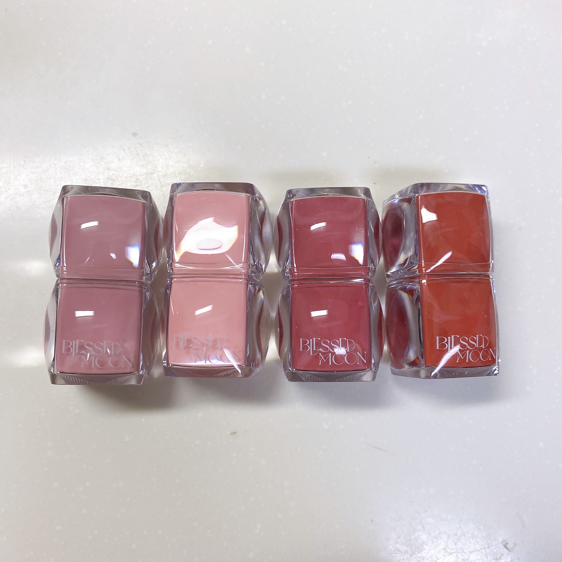 Veil Glow Lip Tint/BLESSED MOON/リップティントを使ったクチコミ（1枚目）