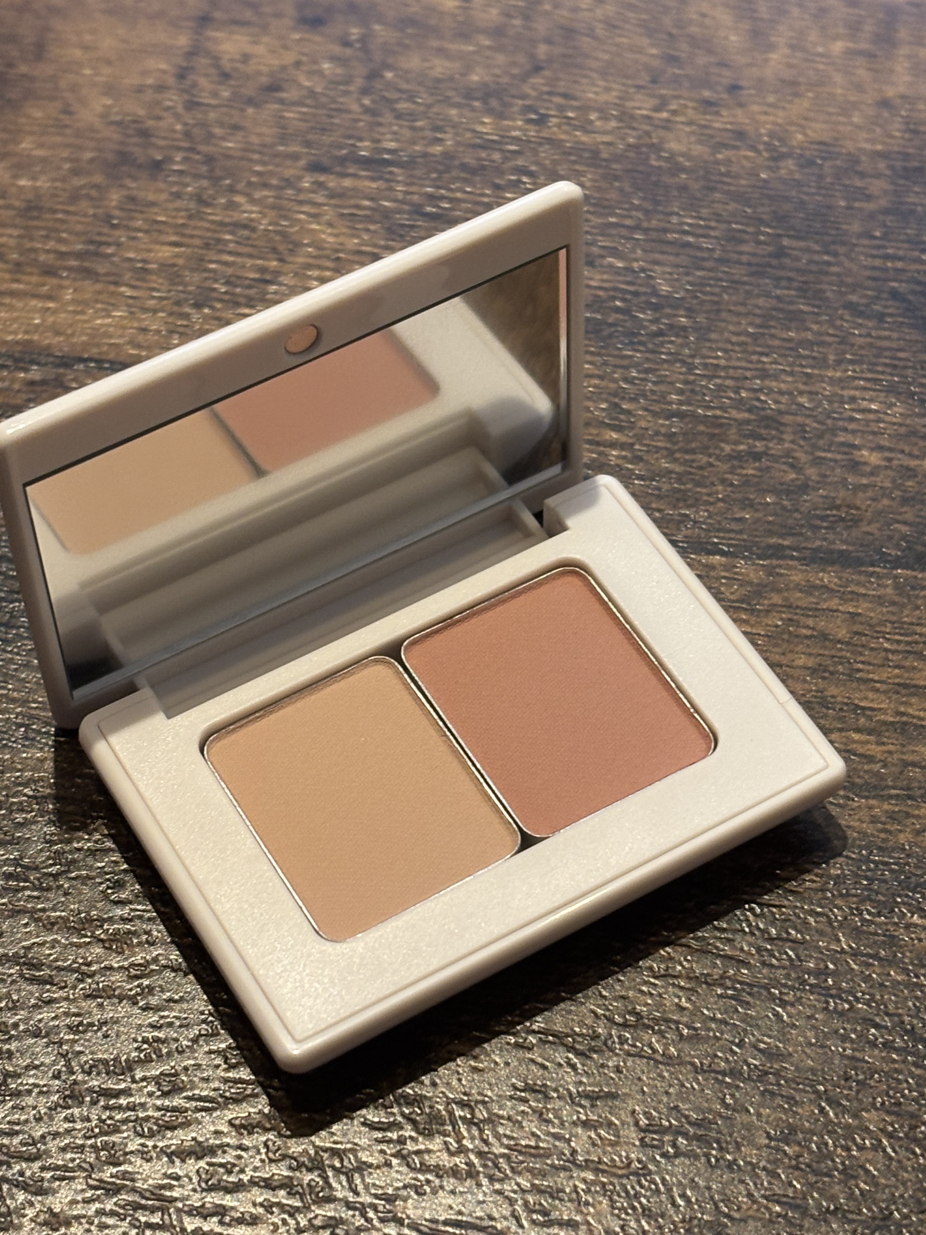 アイステイン エッセンシャル シャドウ デュオ/VDL/アイシャドウパレットを使ったクチコミ（3枚目）