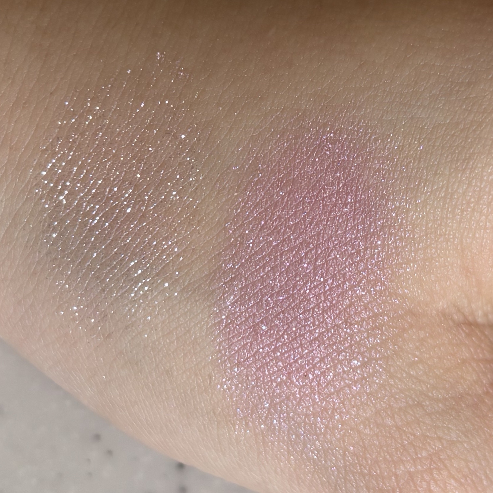 ジルスチュアート クリスタルブルーム ペタルクチュールアイズ デュオ/JILL STUART/アイシャドウパレットを使ったクチコミ（3枚目）