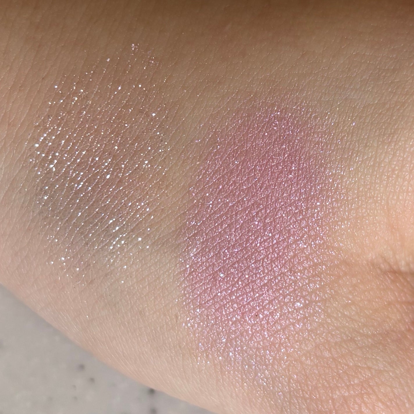 ジルスチュアート クリスタルブルーム ペタルクチュールアイズ デュオ/JILL STUART/アイシャドウパレットを使ったクチコミ(3枚目)