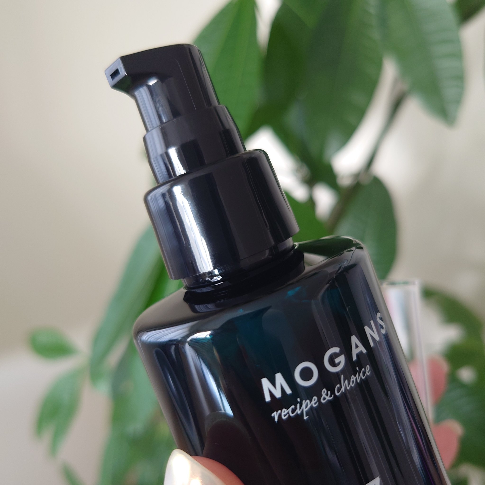 スタイリング ヘアオイル 結薔/MOGANS/ヘアオイルを使ったクチコミ（2枚目）