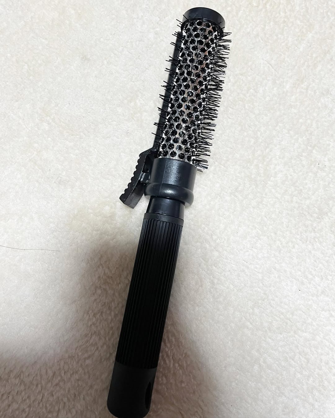 クリップ熱伝導ヘアブラシ/DAISO/ヘアブラシを使ったクチコミ(2枚目)
