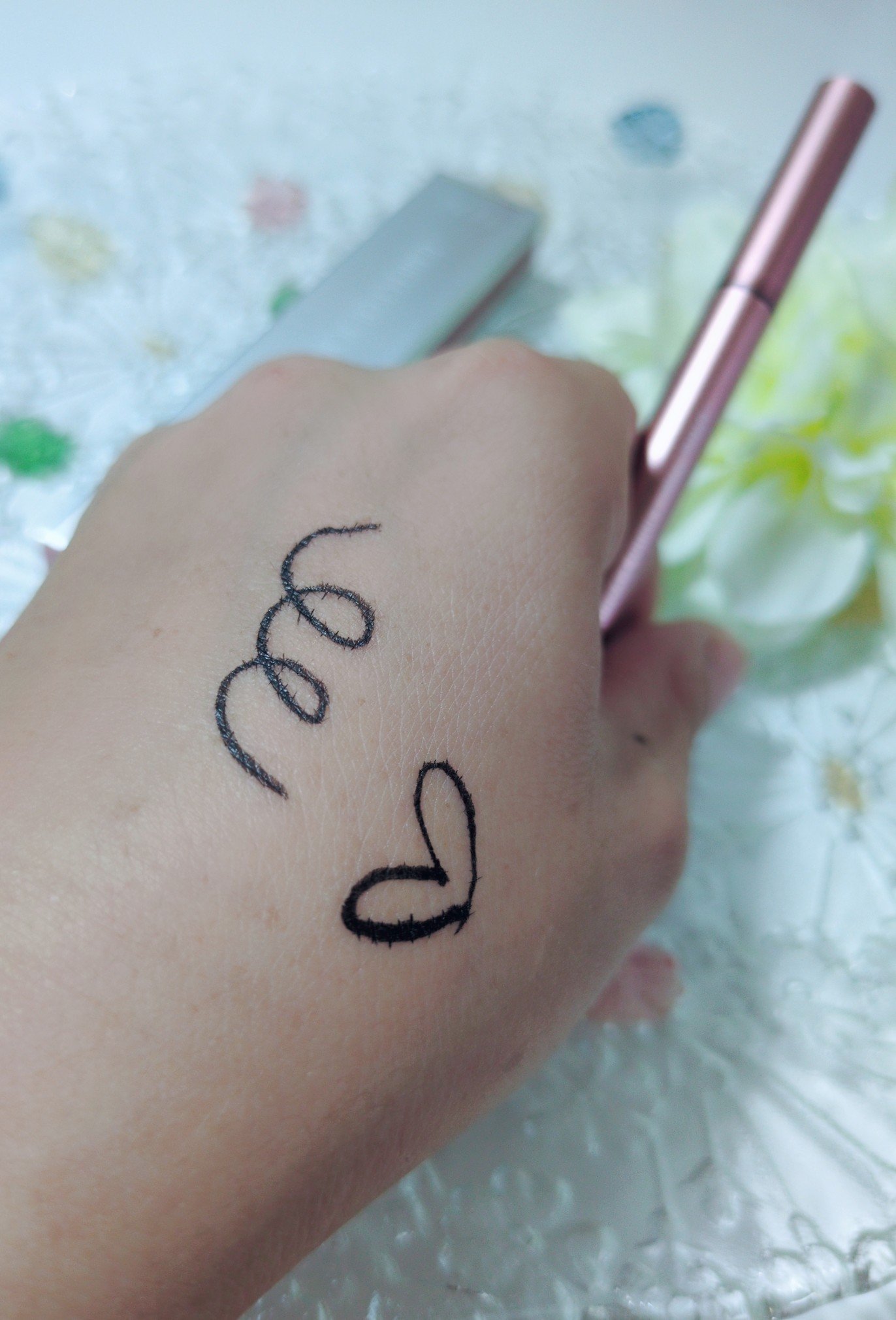 イルム ウルトラシン リキッドアイライナー/ILM/リキッドアイライナーを使ったクチコミ（3枚目）