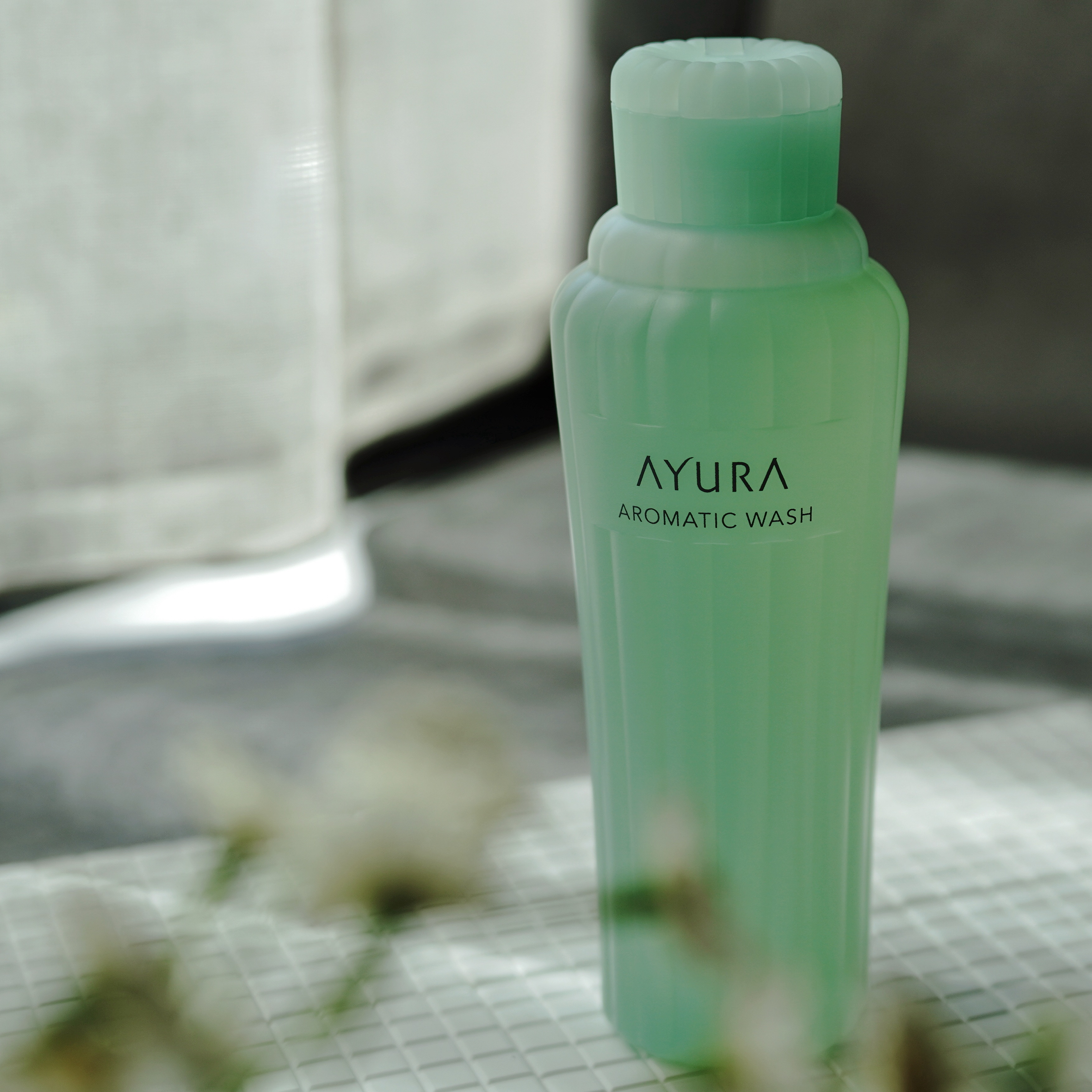 【AYURA ボディソープ】
⁡
パッケージに惹かれて購入しました。
最近、愛用しているボディソープ　⤵︎
⁡
―――――――――――★―☆。.:*:・゜
⁡
アユーラ / AYURA
⁡
アロマティックウォッシュα
＜ボディ用洗浄料＞
⁡