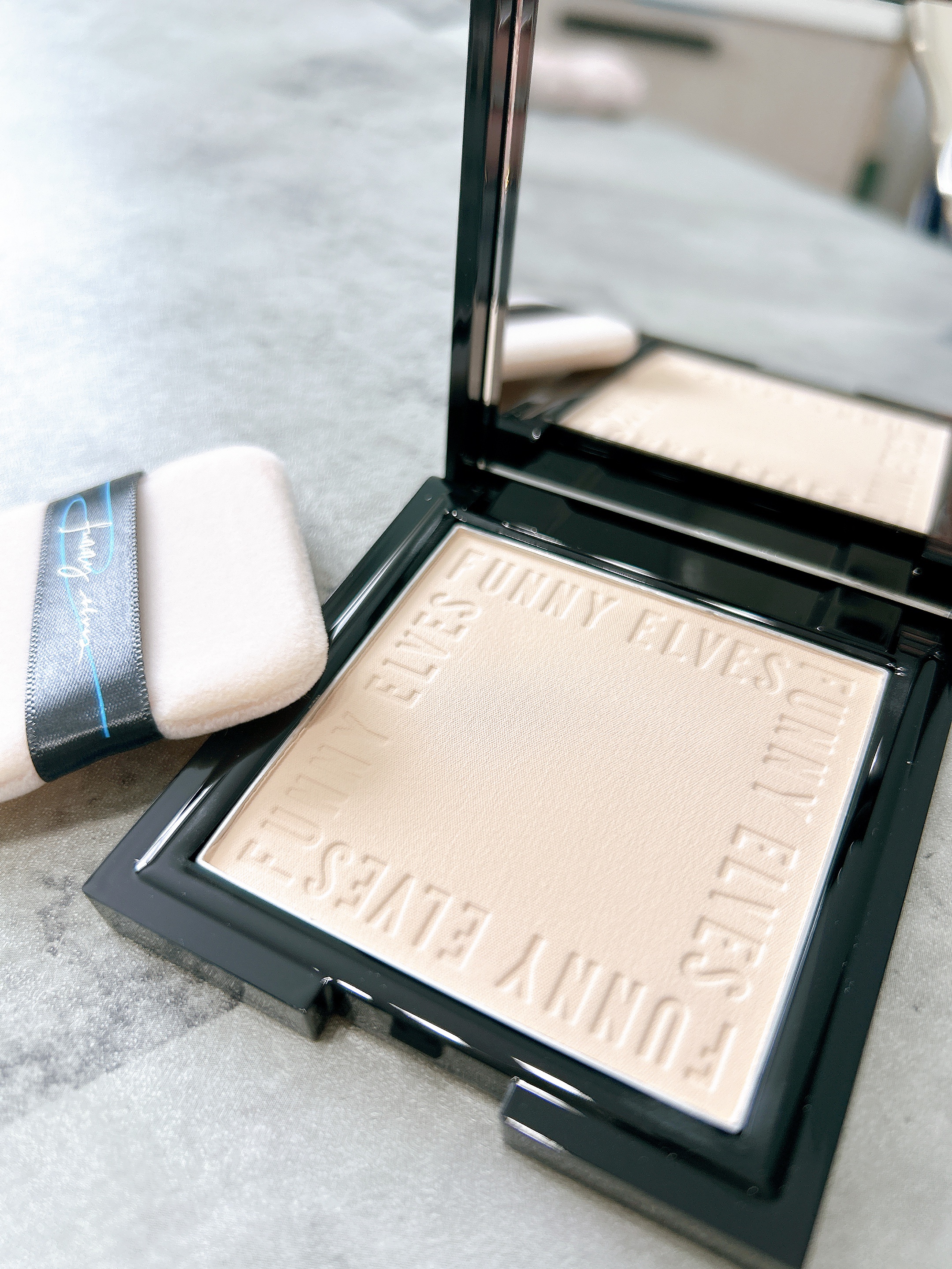 UVソフトマットプレストパウダー/FUNNY ELVES方里/プレストパウダーを使ったクチコミ（2枚目）