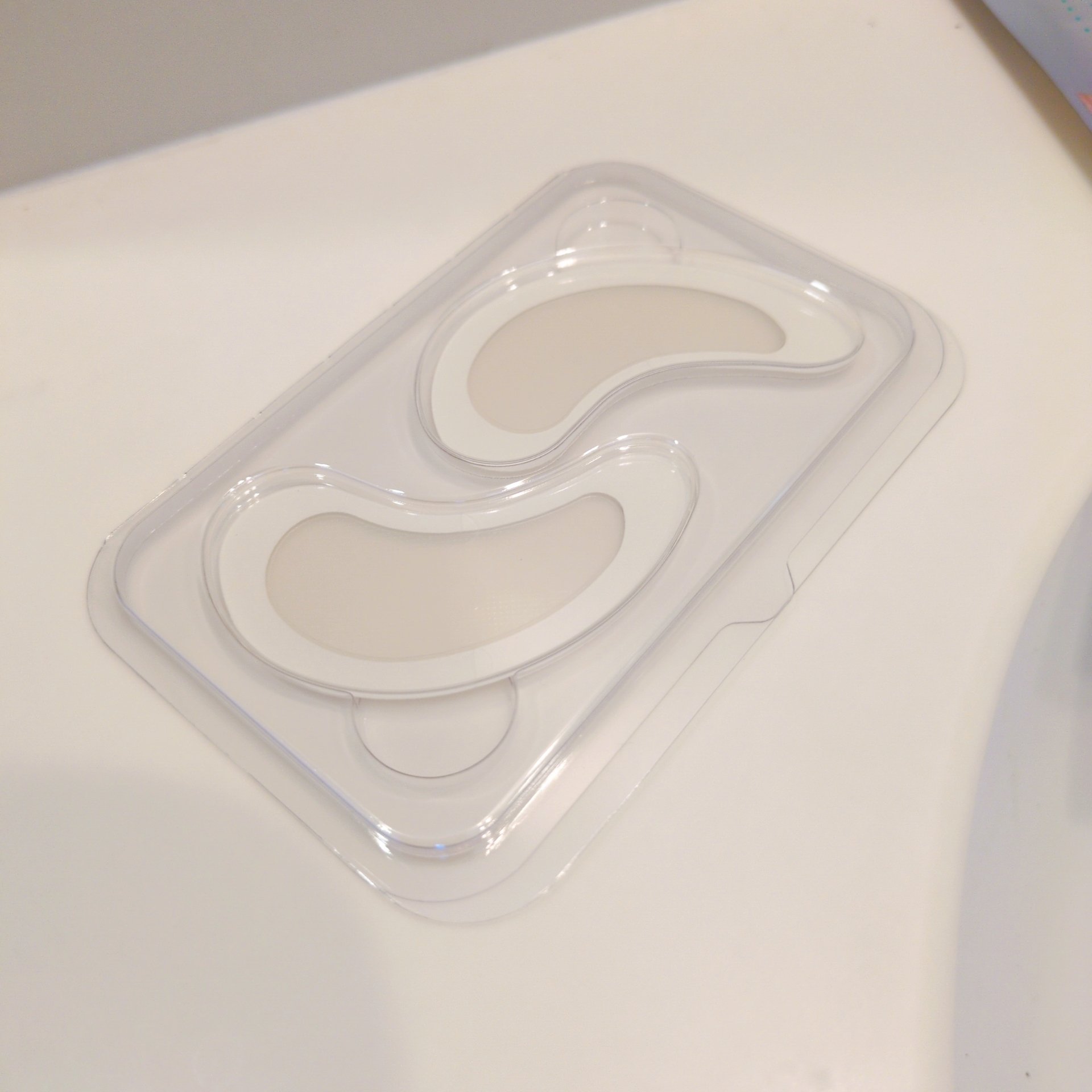 アイバックリフト1100シャットリードルパッチ/CHARDE/シートマスク・パックを使ったクチコミ（3枚目）