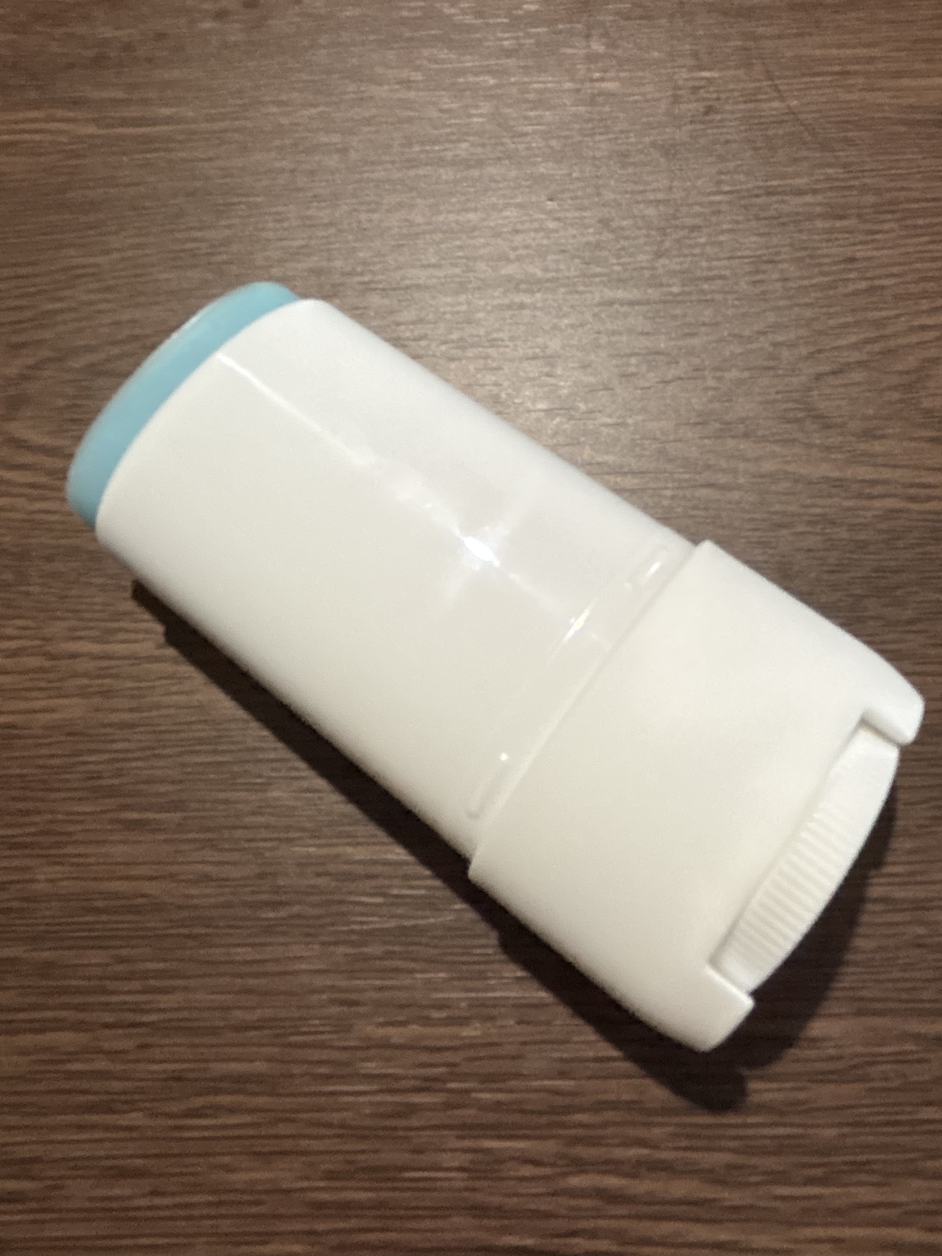 ヒアルーシカ シルキーフィット サンスティック/SKIN1004/日焼け止めスティックを使ったクチコミ（3枚目）