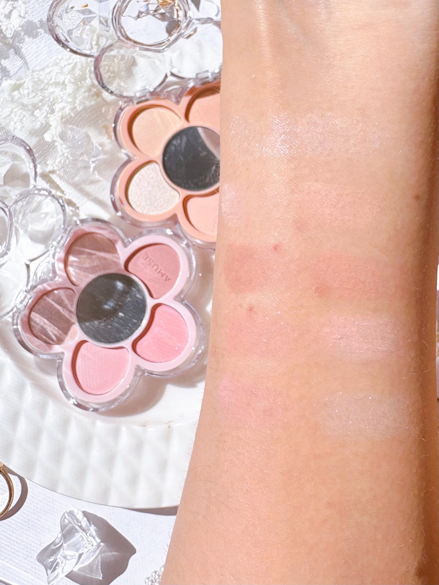 フローラアイパレット/AMUSE/アイシャドウを使ったクチコミ(3枚目)