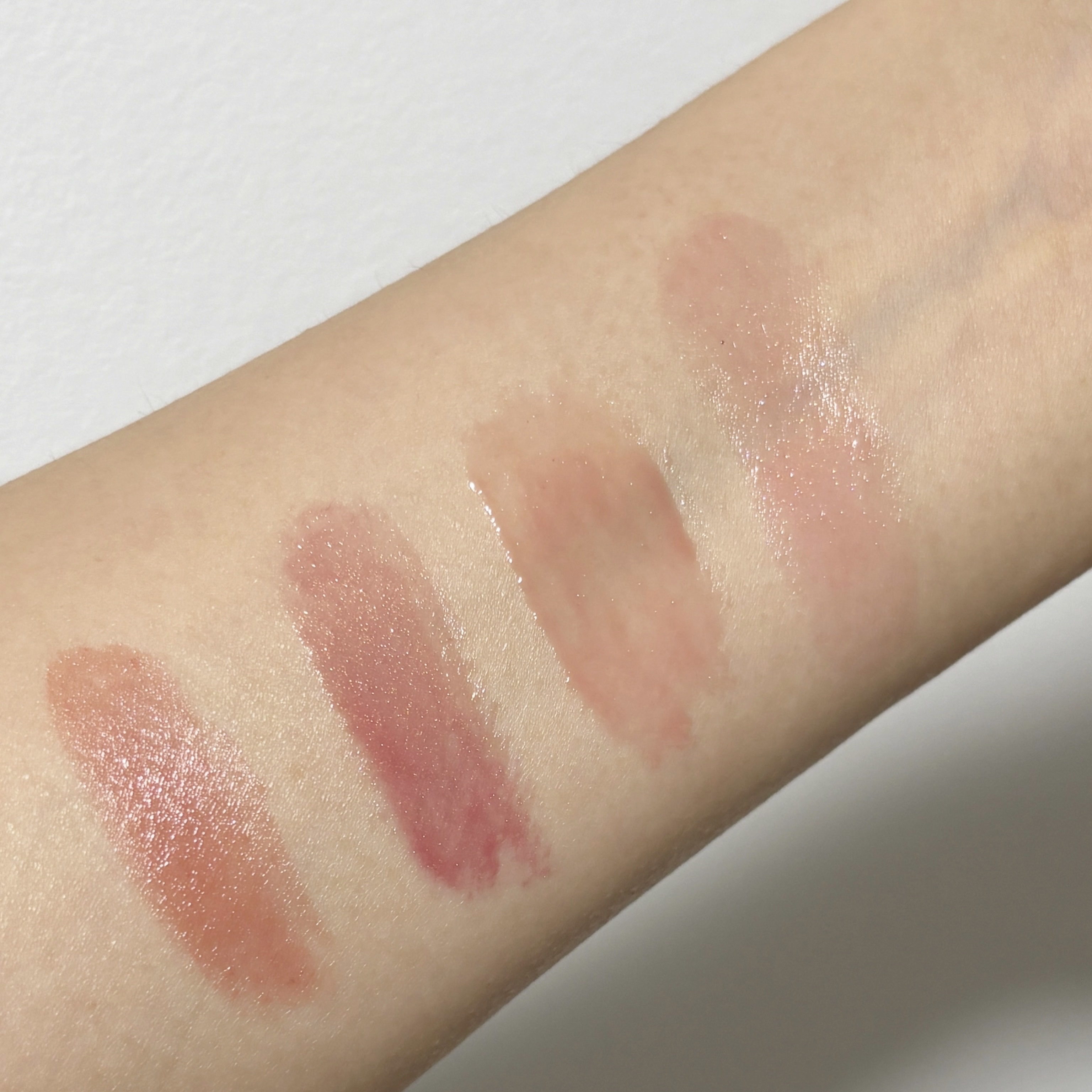 ハニーラスター r/ROAlív/リップグロスを使ったクチコミ（2枚目）