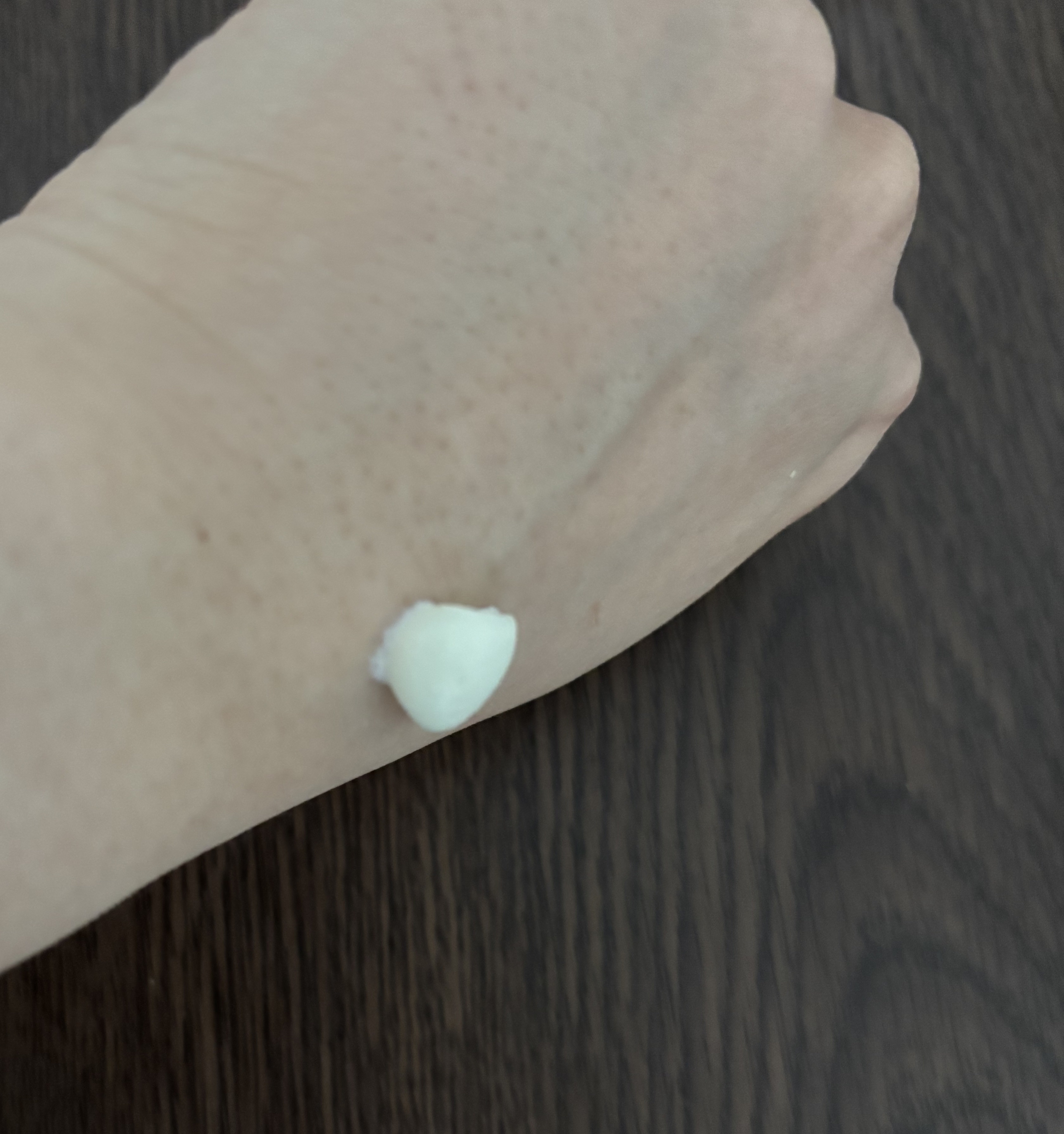 ビオレ アクアリッチ エアリーホールドクリーム（呼吸感ベールUV）のクチコミ「ビオレ
アクアリッチ エアリーホールドクリーム
呼吸感ベールUV

最近大当たりだった日焼け止.....」（2枚目）