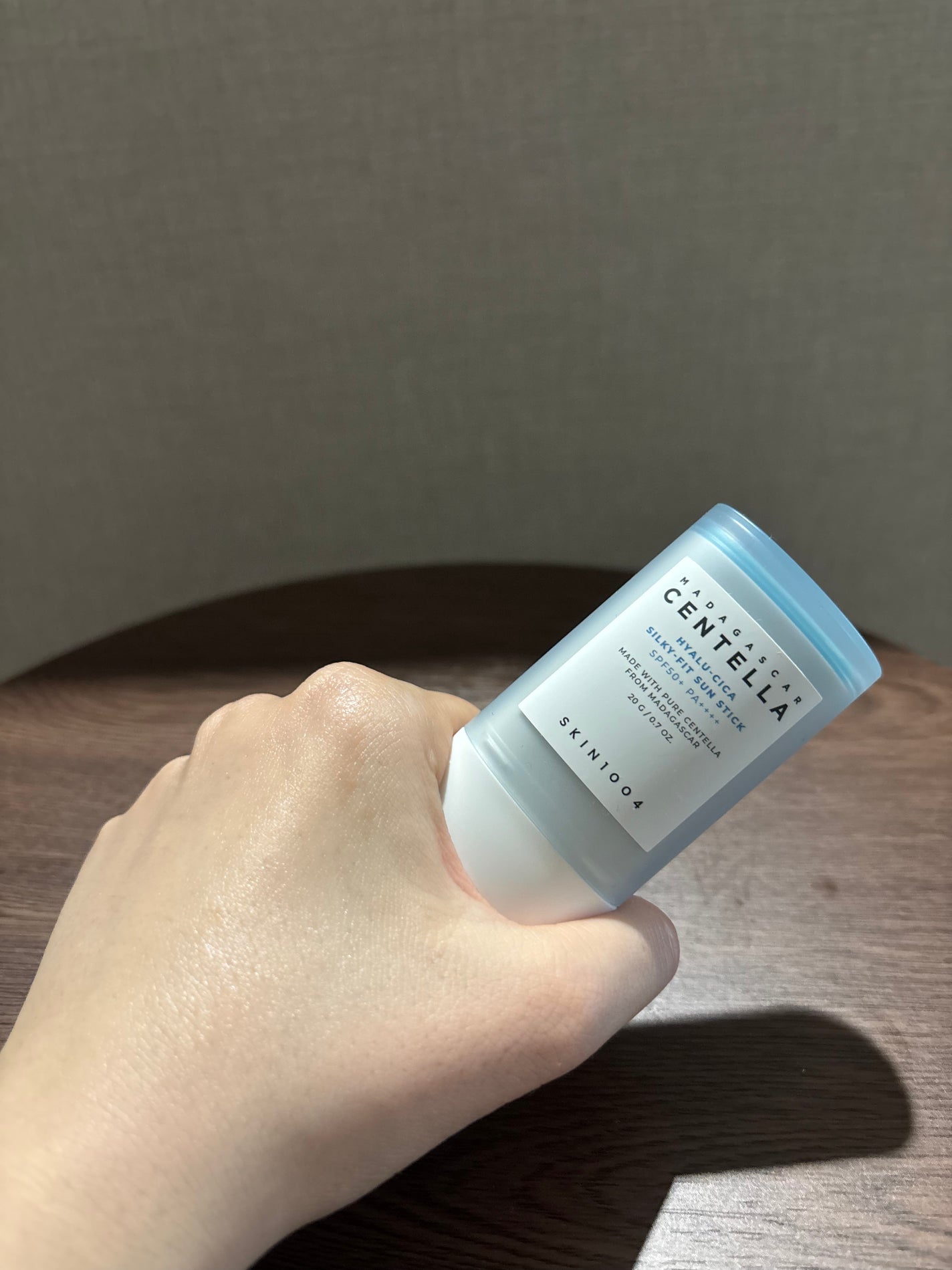 ヒアルーシカ シルキーフィット サンスティック/SKIN1004/日焼け止めスティックを使ったクチコミ(5枚目)