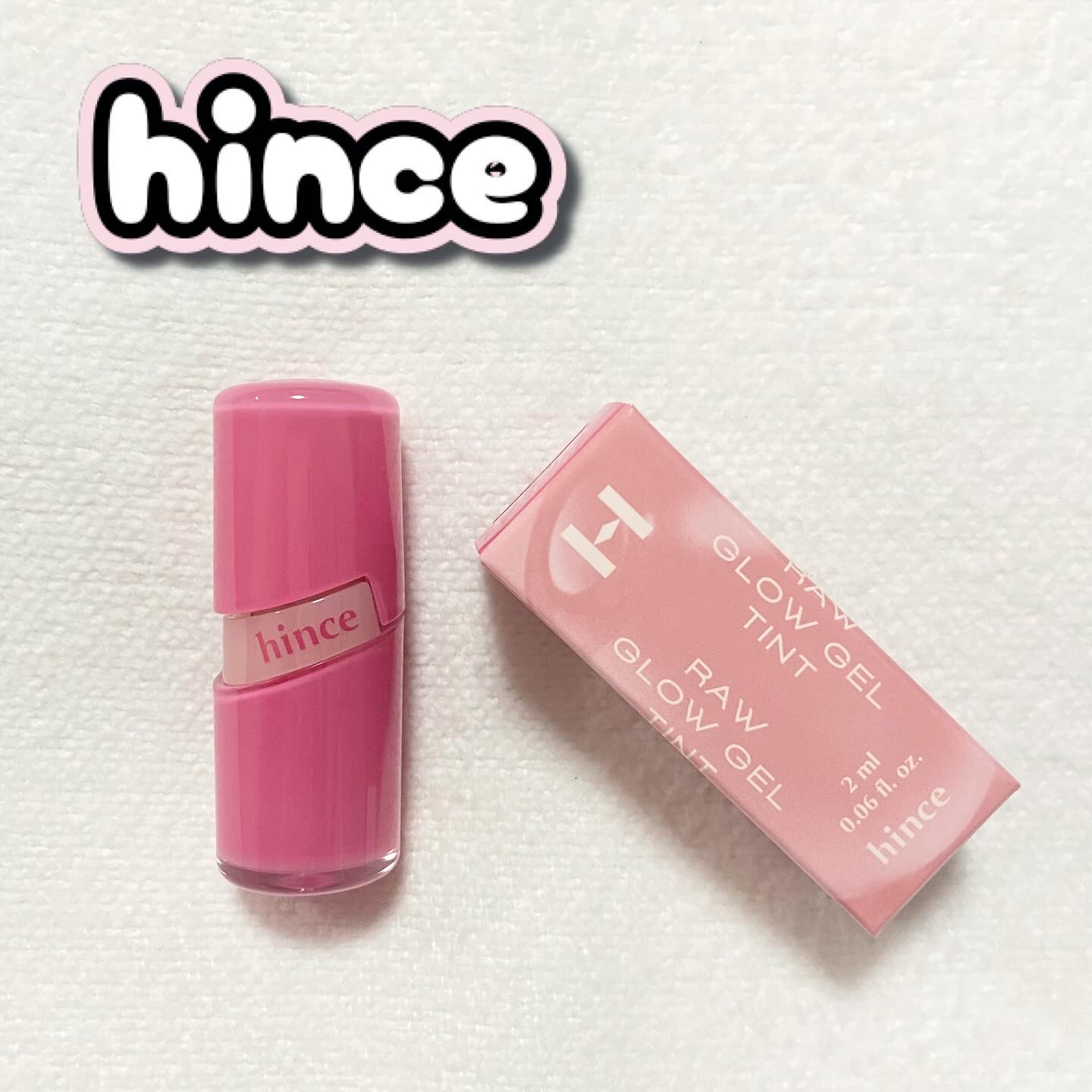 🫧 hince  ロウグロウジェルティント ミニ

+——————————–+

自然に色づく、深みカラー ✨

📝Point
▷ ぷるんとしたツヤ感が特徴で、ガラスのようなツヤ膜を演出
▷水分感が高く、唇に密着して潤いをキープ
▷ティ