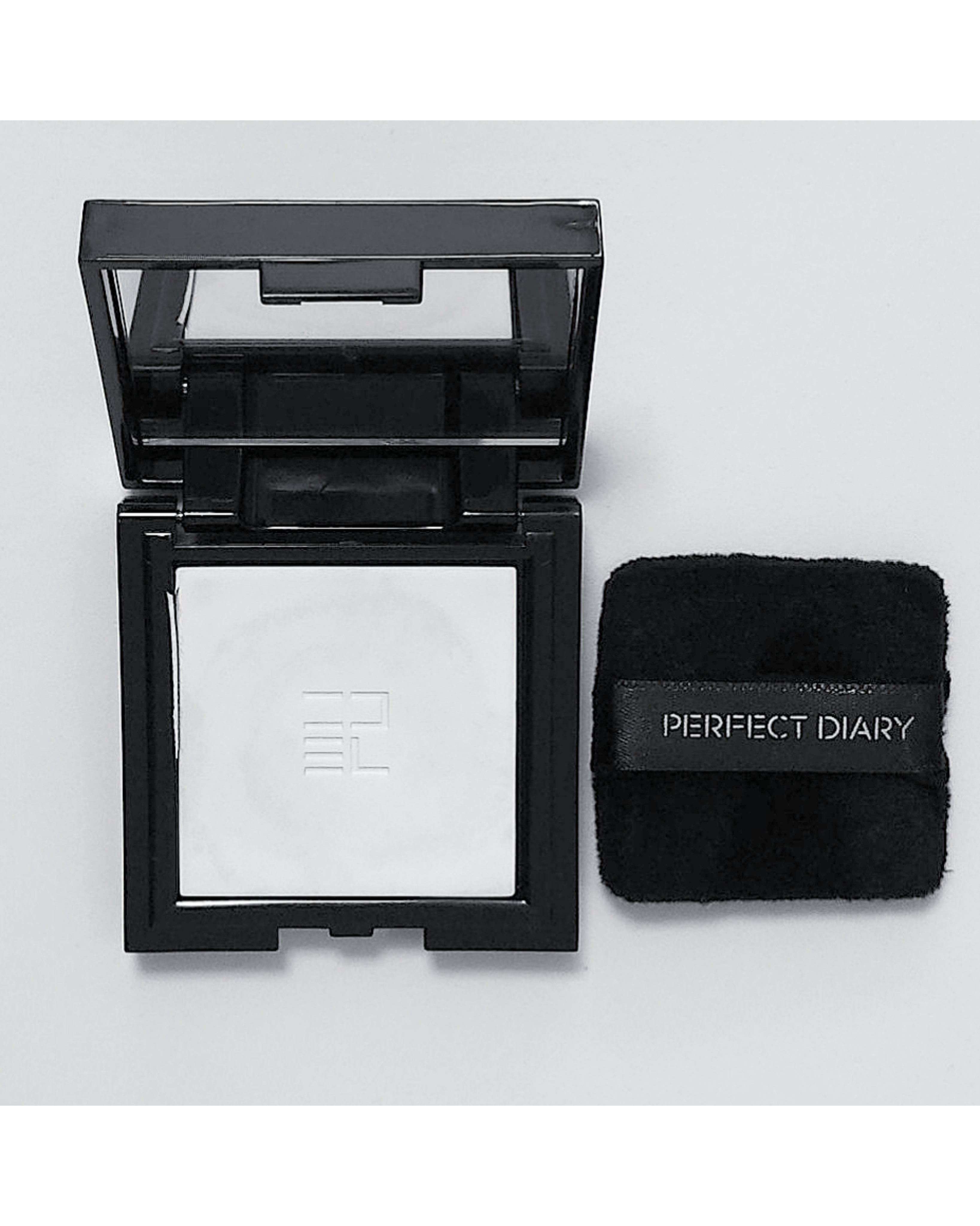 トランスルーシェント ブルーリング セッティング パウダー/PERFECT DIARY/プレストパウダーを使ったクチコミ（1枚目）