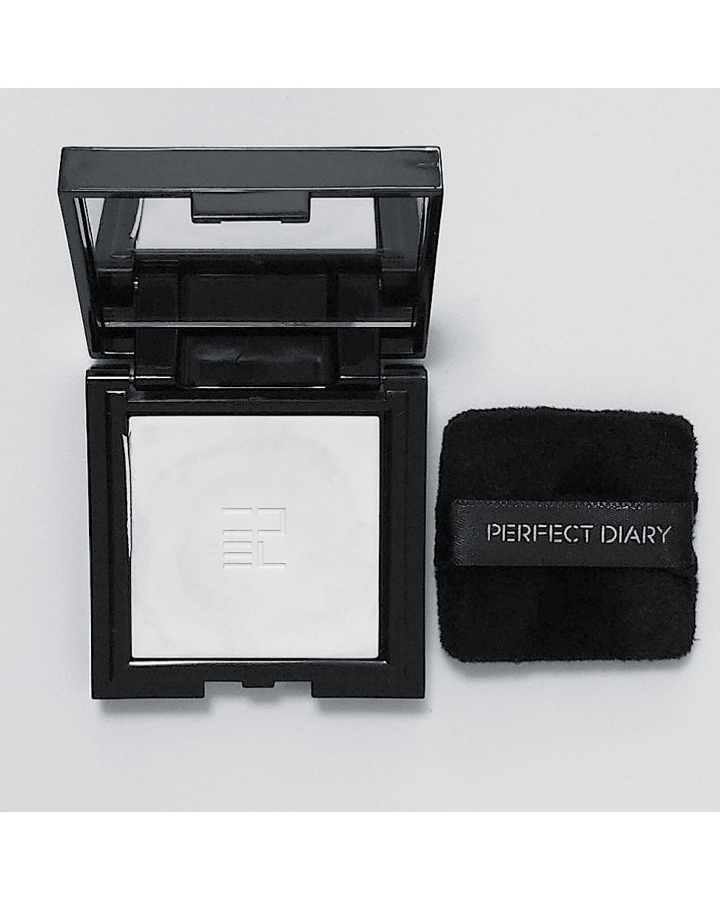 トランスルーシェント ブルーリング セッティング パウダー/PERFECT DIARY/プレストパウダーを使ったクチコミ(1枚目)