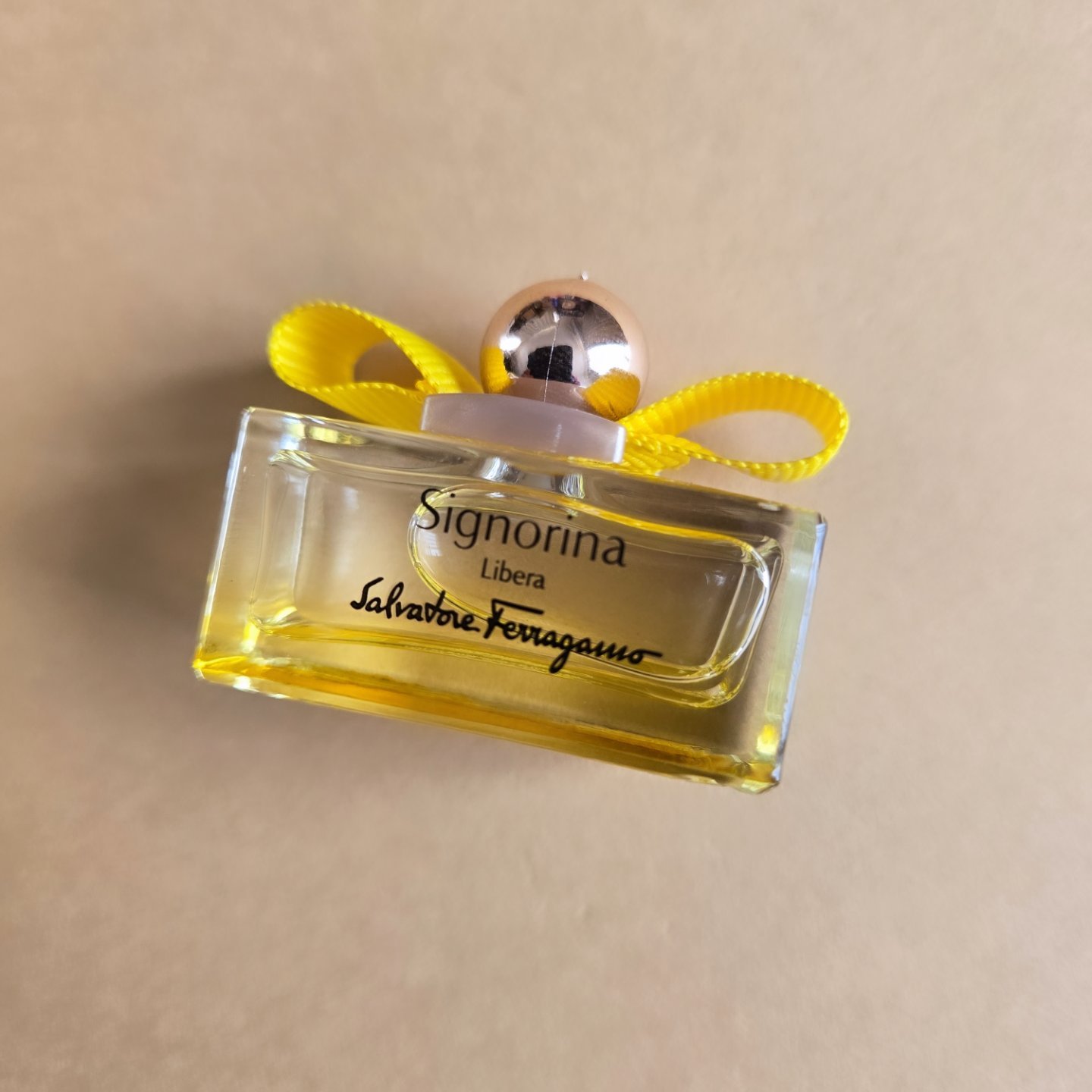 サルヴァトーレ フェラガモ アモ フェラガモ　パーレイ オーデパルファム Amazon | サルヴァトーレ フェラガモ Salvatore Ferragamo アモ