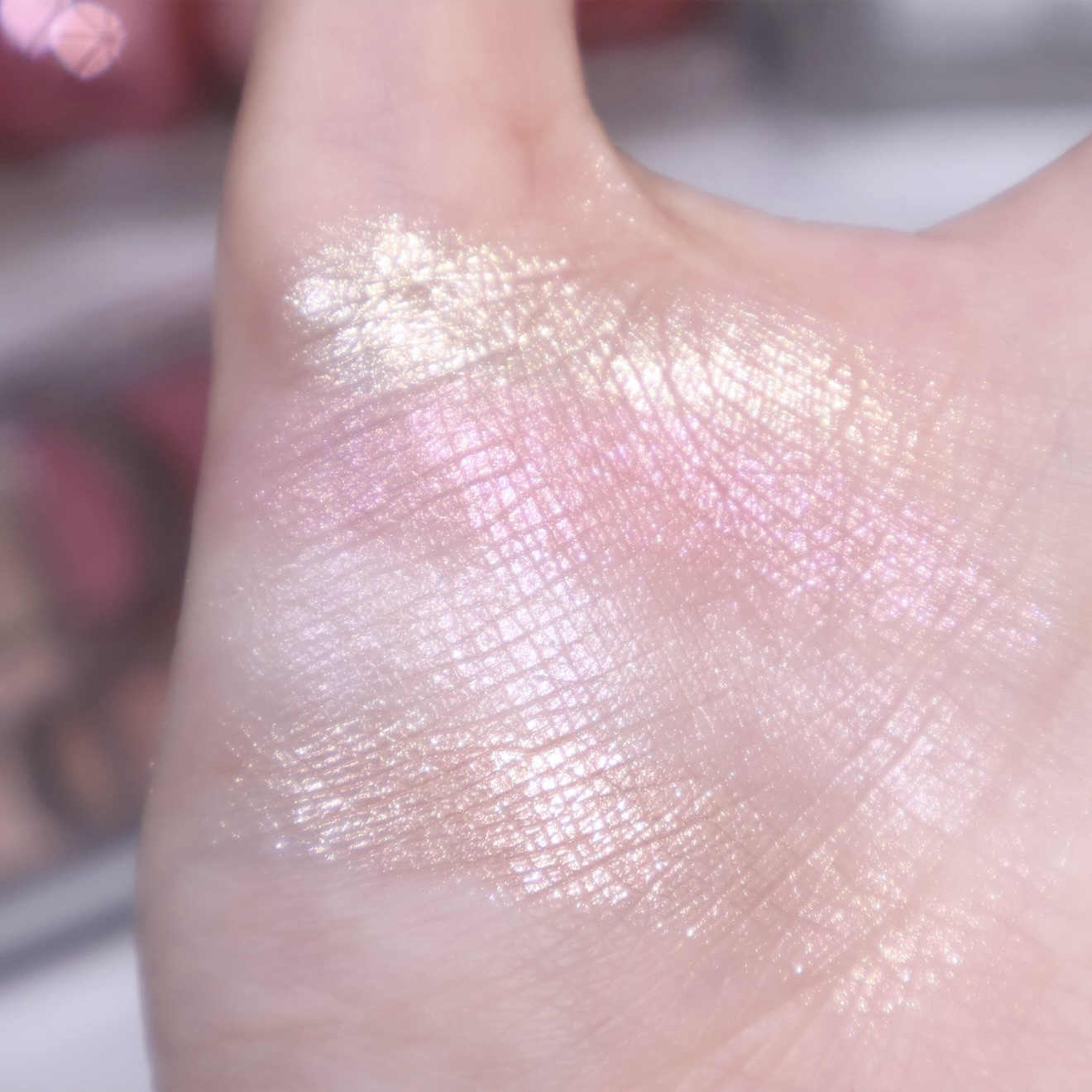 ディオール バックステージ フェイス グロウ パレット 004 ローズ ゴールド/Dior/ハイライトを使ったクチコミ（2枚目）