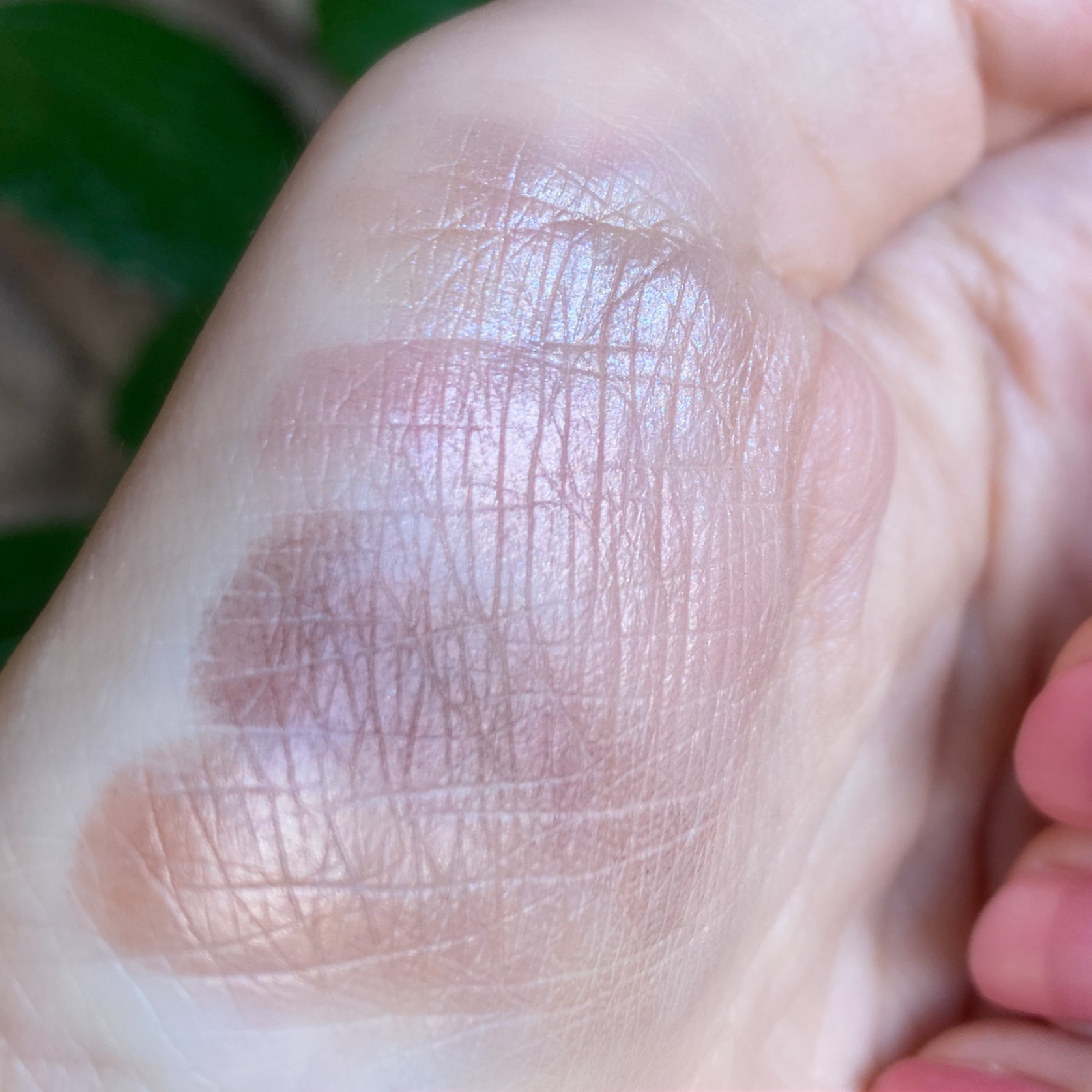 アイ カラー クォード 01RE ローズ エクスポーズド（限定）/TOM FORD BEAUTY/アイシャドウパレットを使ったクチコミ（3枚目）