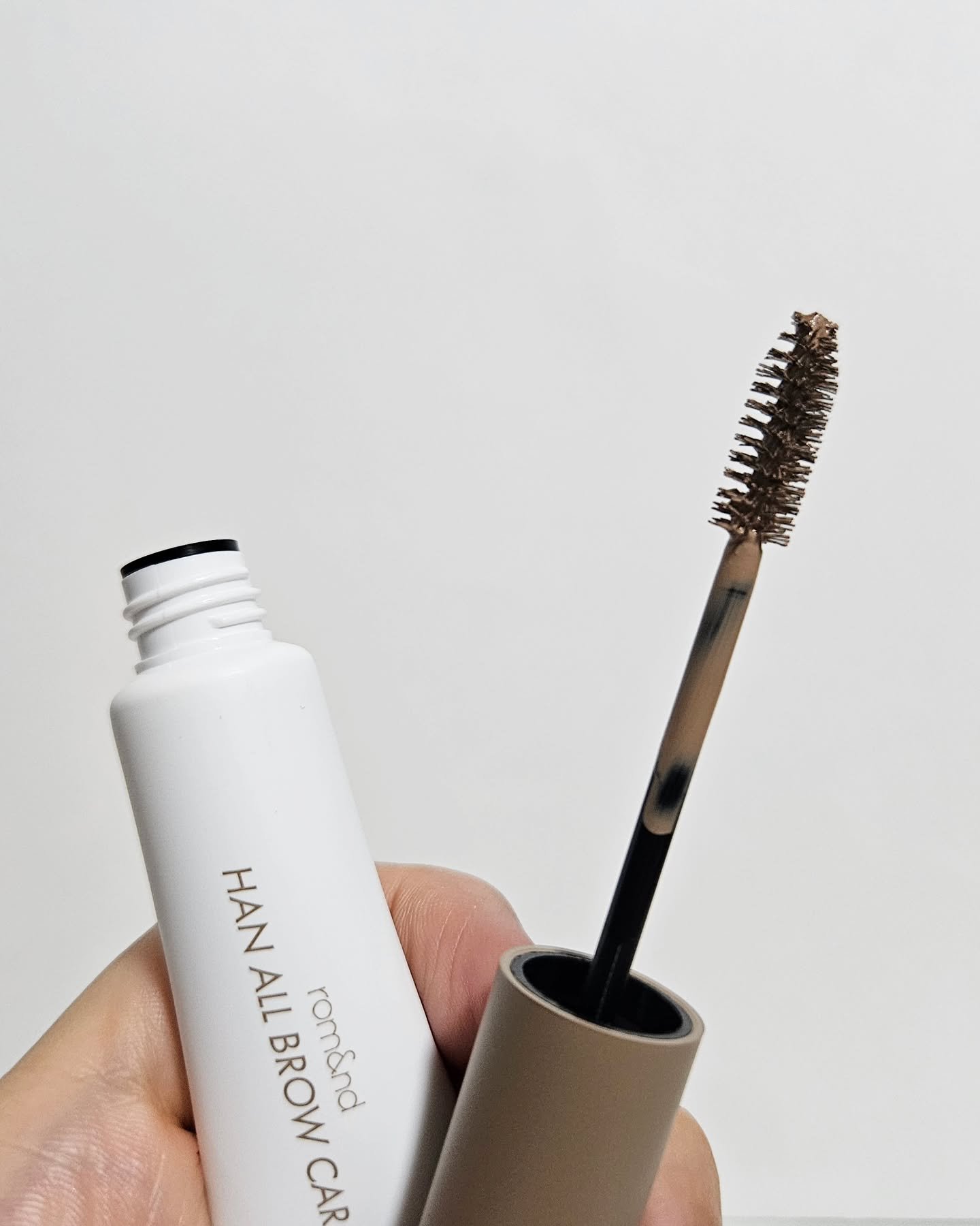 ハンオールブロウカラ/rom&nd/眉マスカラを使ったクチコミ（2枚目）