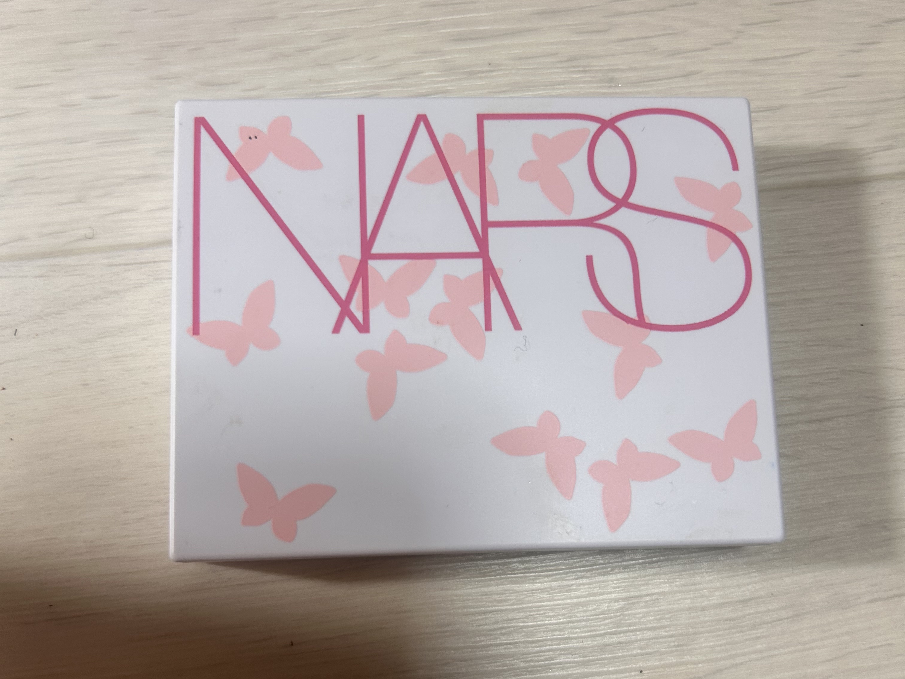 ライトリフレクティングセッティングパウダー　プレスト　N 04056 CRYSTAL(THE BEAUTY TRANSFORMED COLLECTION)/NARS/プレストパウダーを使ったクチコミ（1枚目）