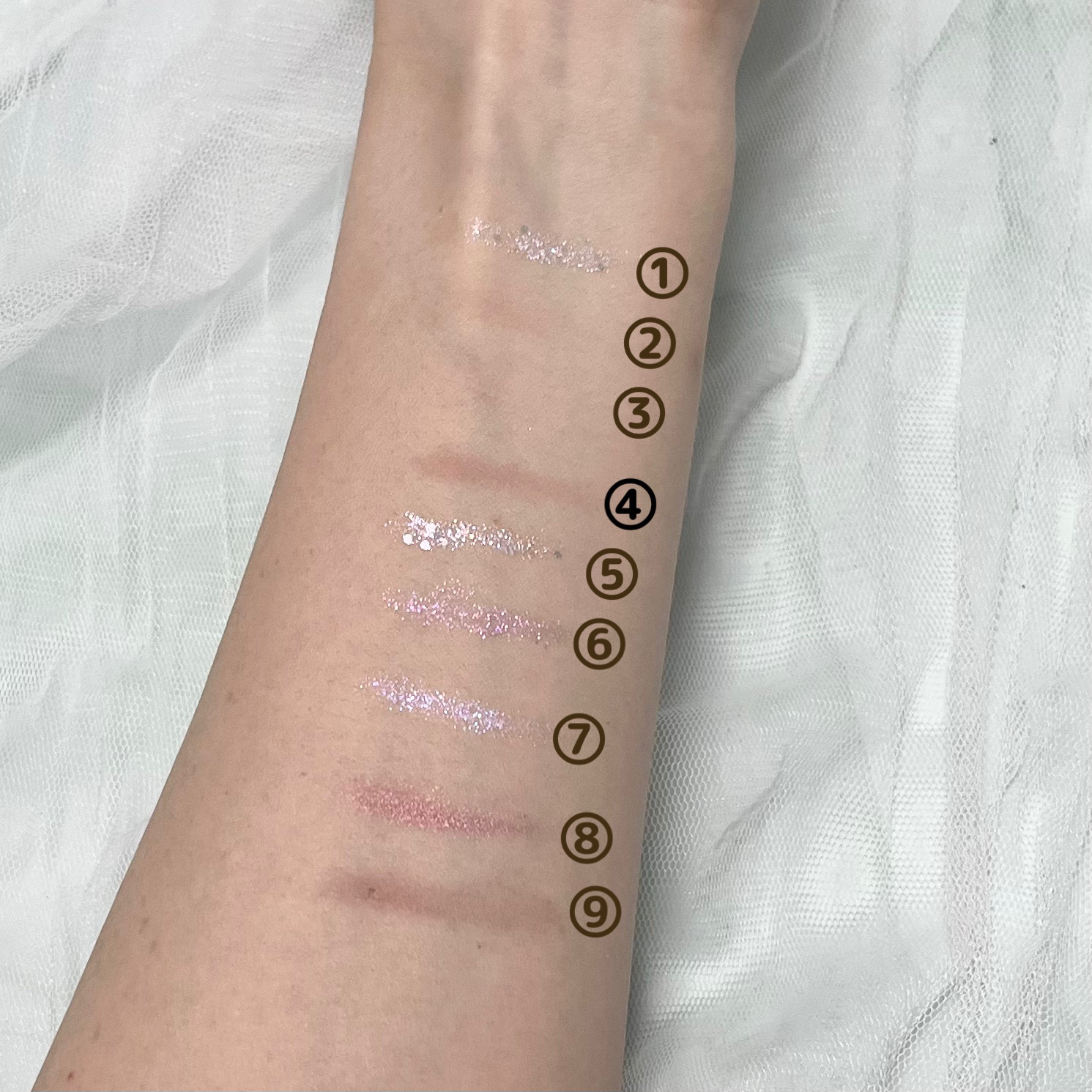 グリッターペディアアイパレット/unleashia/アイシャドウパレットを使ったクチコミ（3枚目）