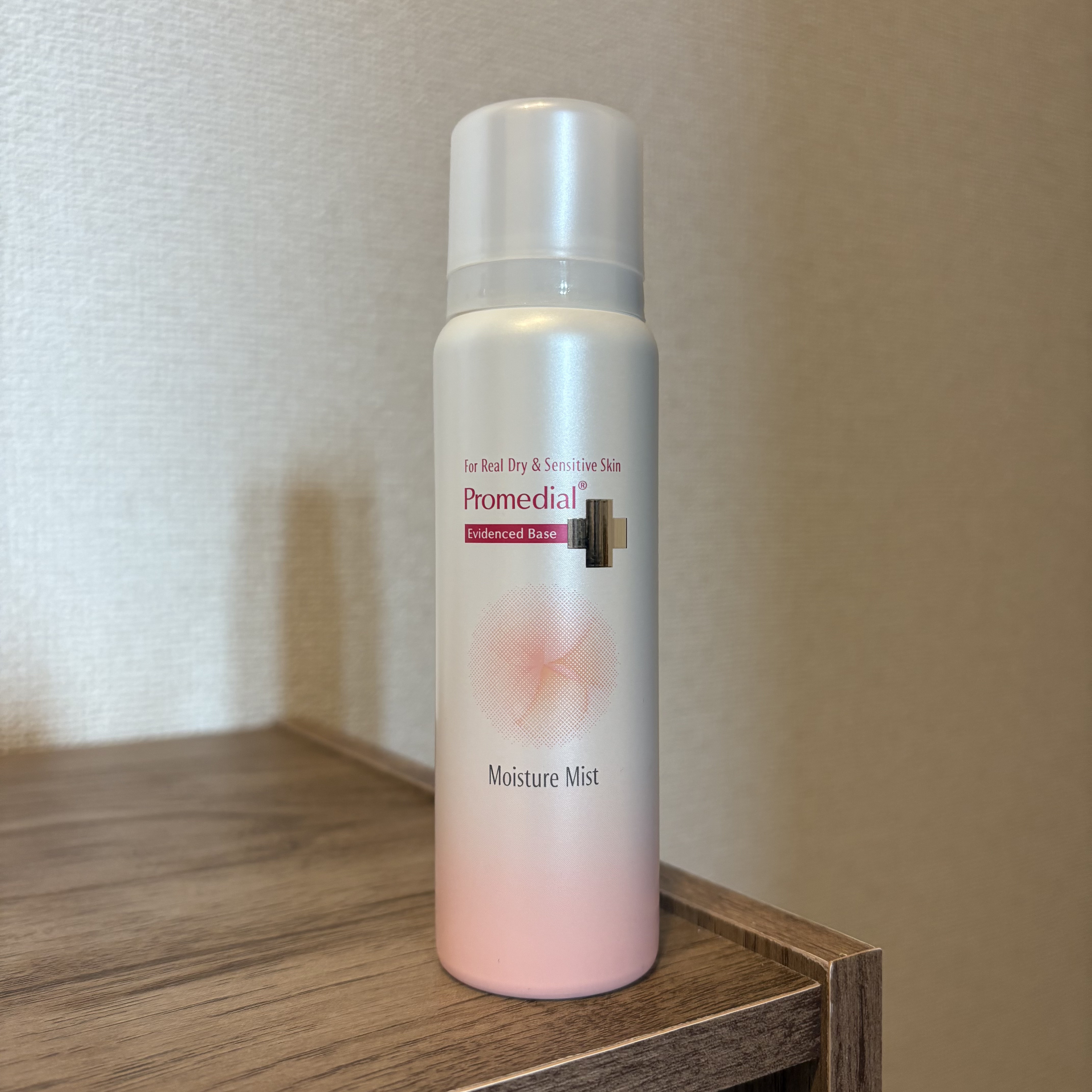 ☺︎プロメディアル

モイスチャーミスト

長年愛用していたプロメディアルのミストを見つけたので久しぶりに購入！

細かいミストがたっぷり出てきて使いやすい！
ただ、通常のローションでは感じない独特の匂いがあった、、。匂いに敏感な私は少し気