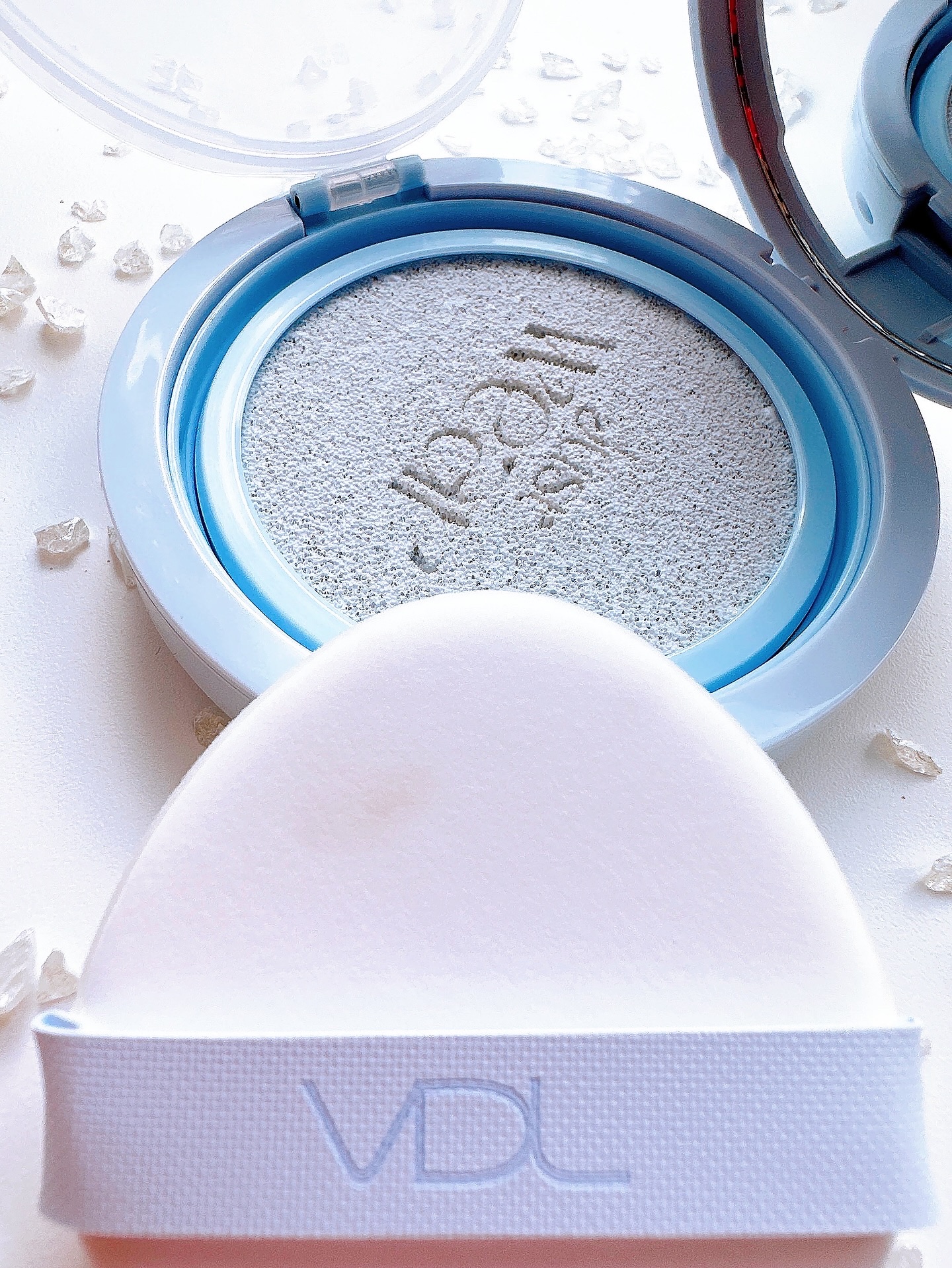 トーンステインカラーコレクティングクッション/VDL/化粧下地を使ったクチコミ（2枚目）