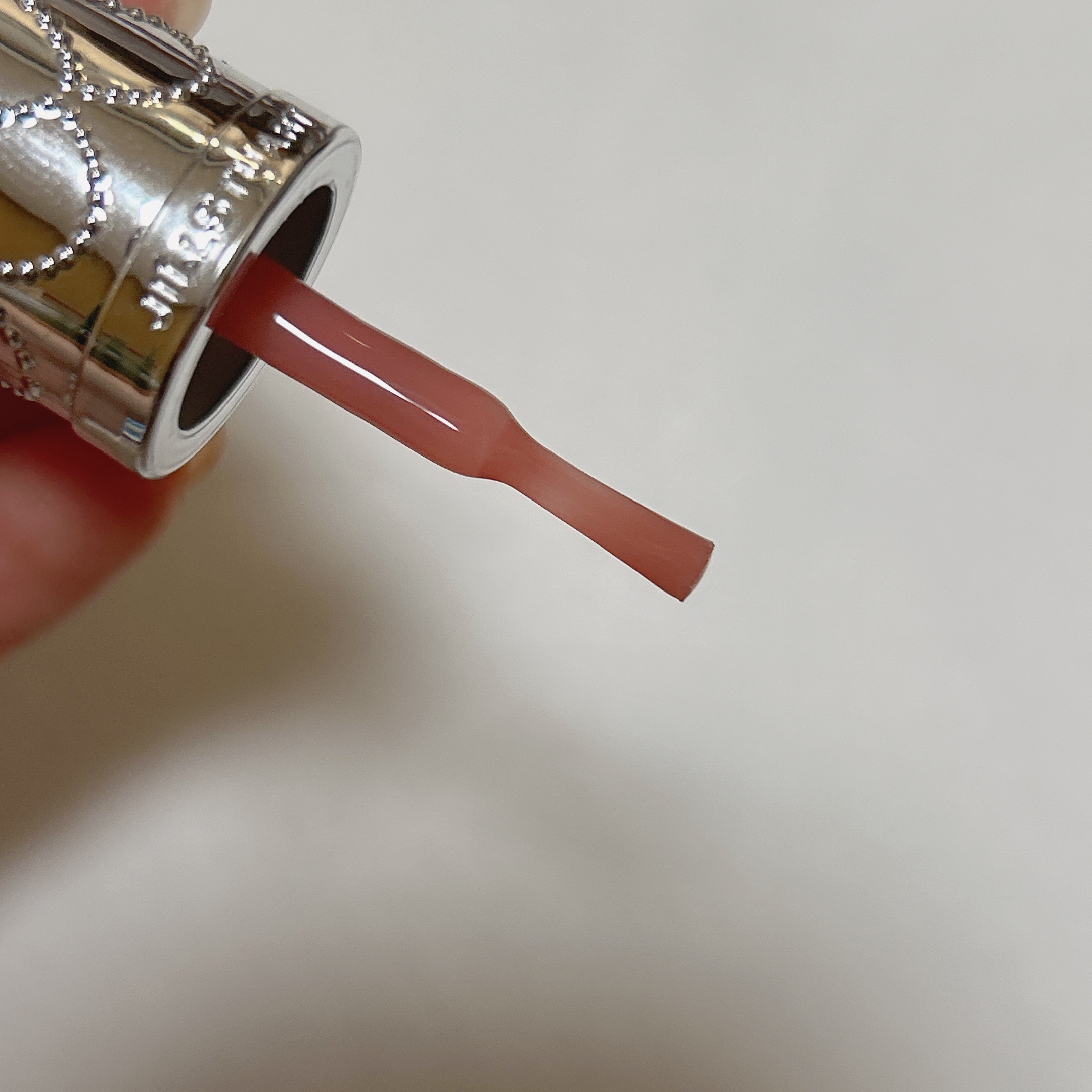 カラー ベース＆トップコート  109 strawberry drop/JILL STUART/オールインワンネイルを使ったクチコミ（2枚目）