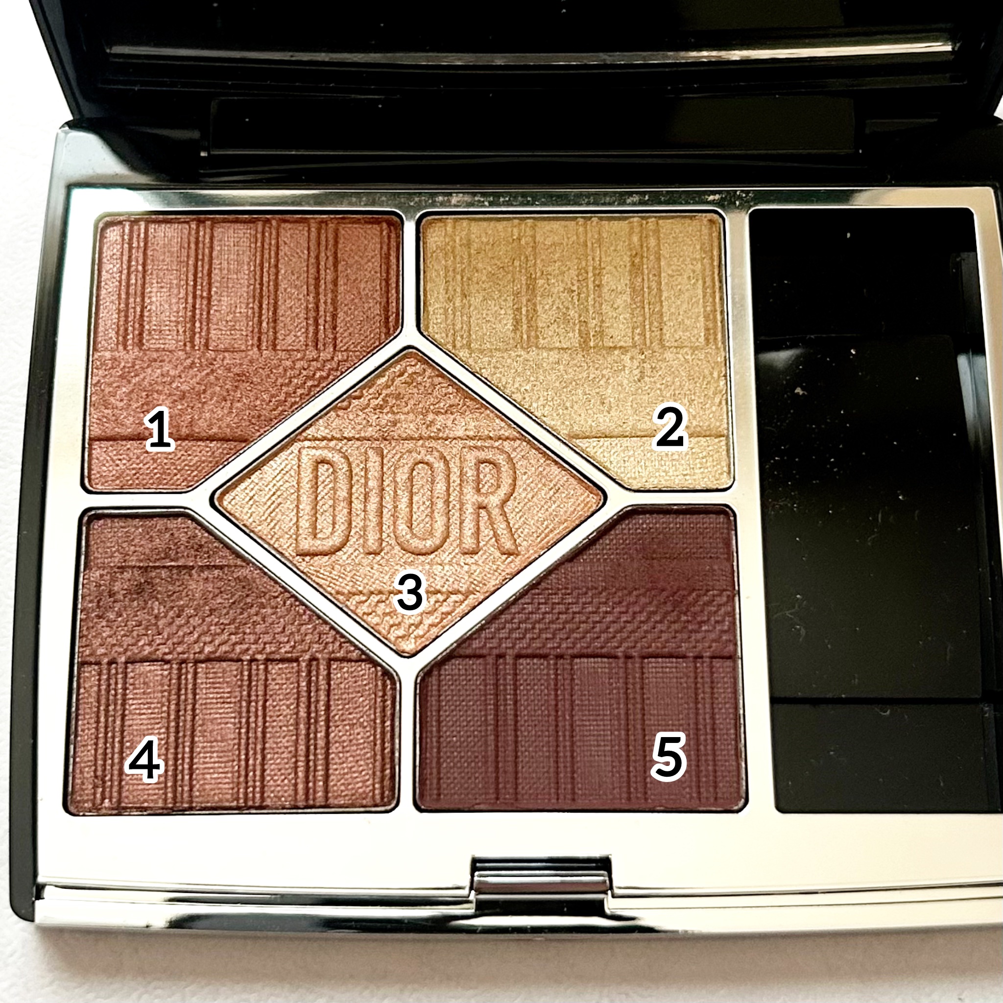 【旧】サンク クルール クチュール/Dior/アイシャドウパレットを使ったクチコミ（2枚目）