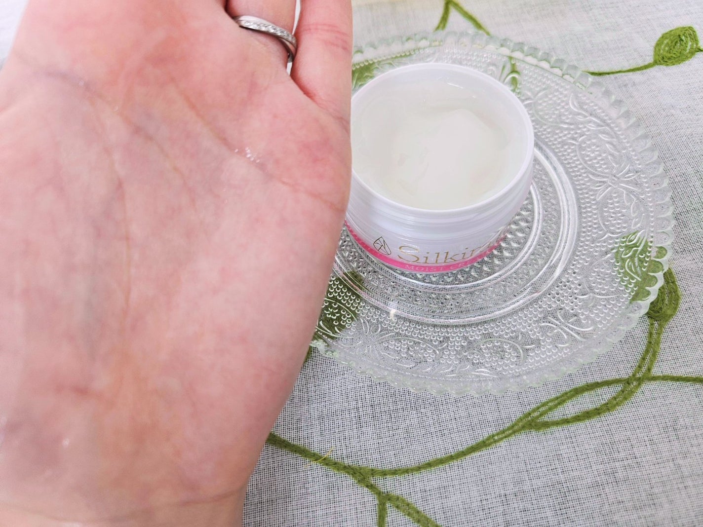 シルキラ18-シリカ(ケイ素)配合オールインワンジェル しっとり/シルキラ/フェイスクリームを使ったクチコミ(6枚目)