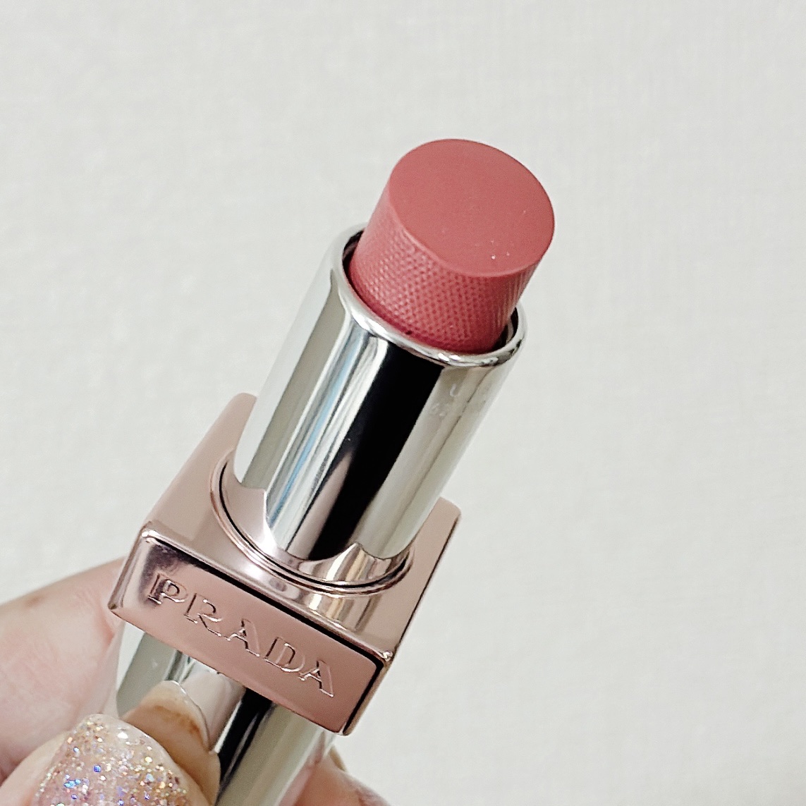 プラダ ライト グローイング リップバーム/PRADA BEAUTY/リップバームを使ったクチコミ（2枚目）