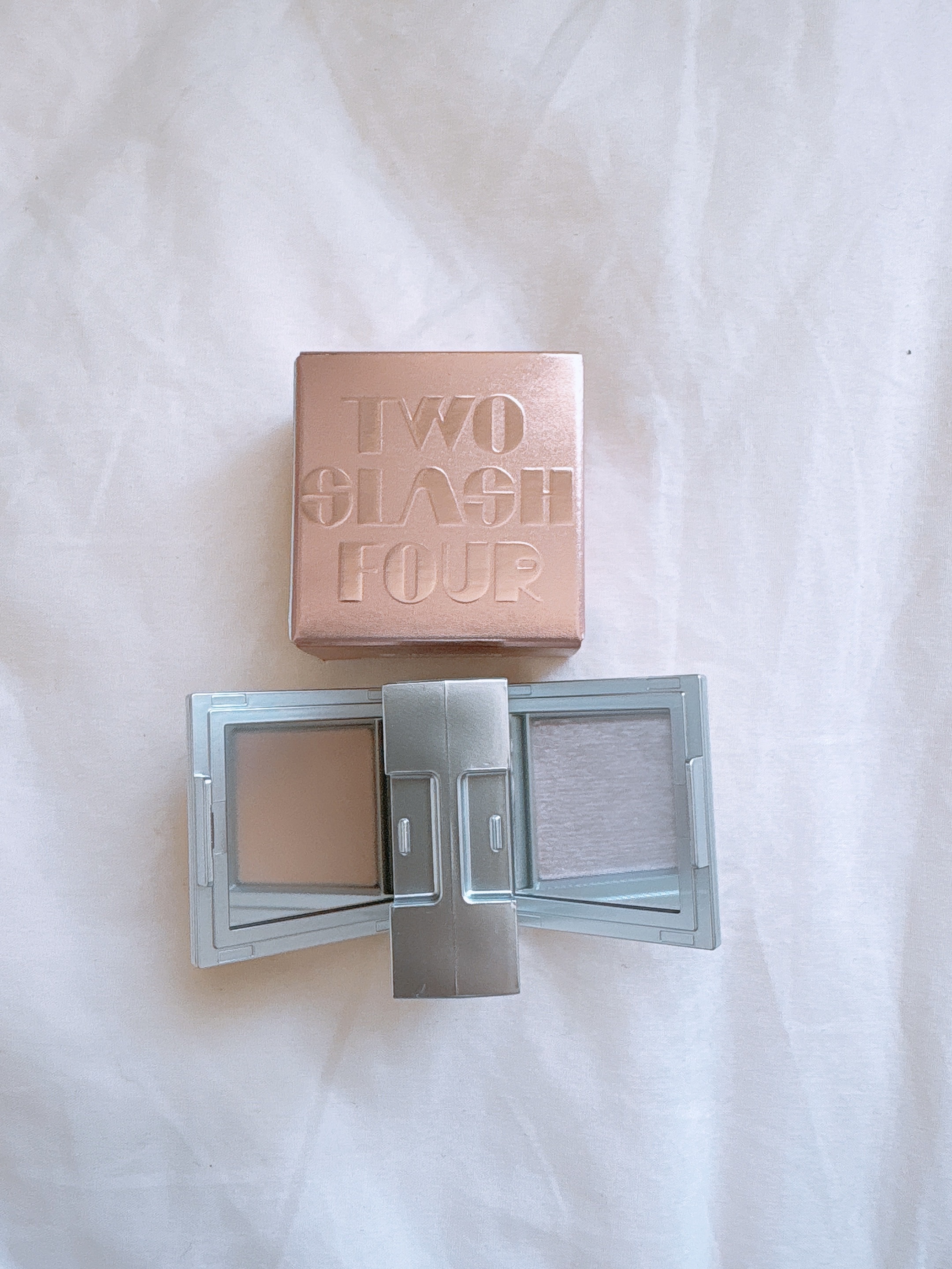 ストロビングフェイスキューブ/TWO SLASH FOUR/ハイライトを使ったクチコミ（3枚目）