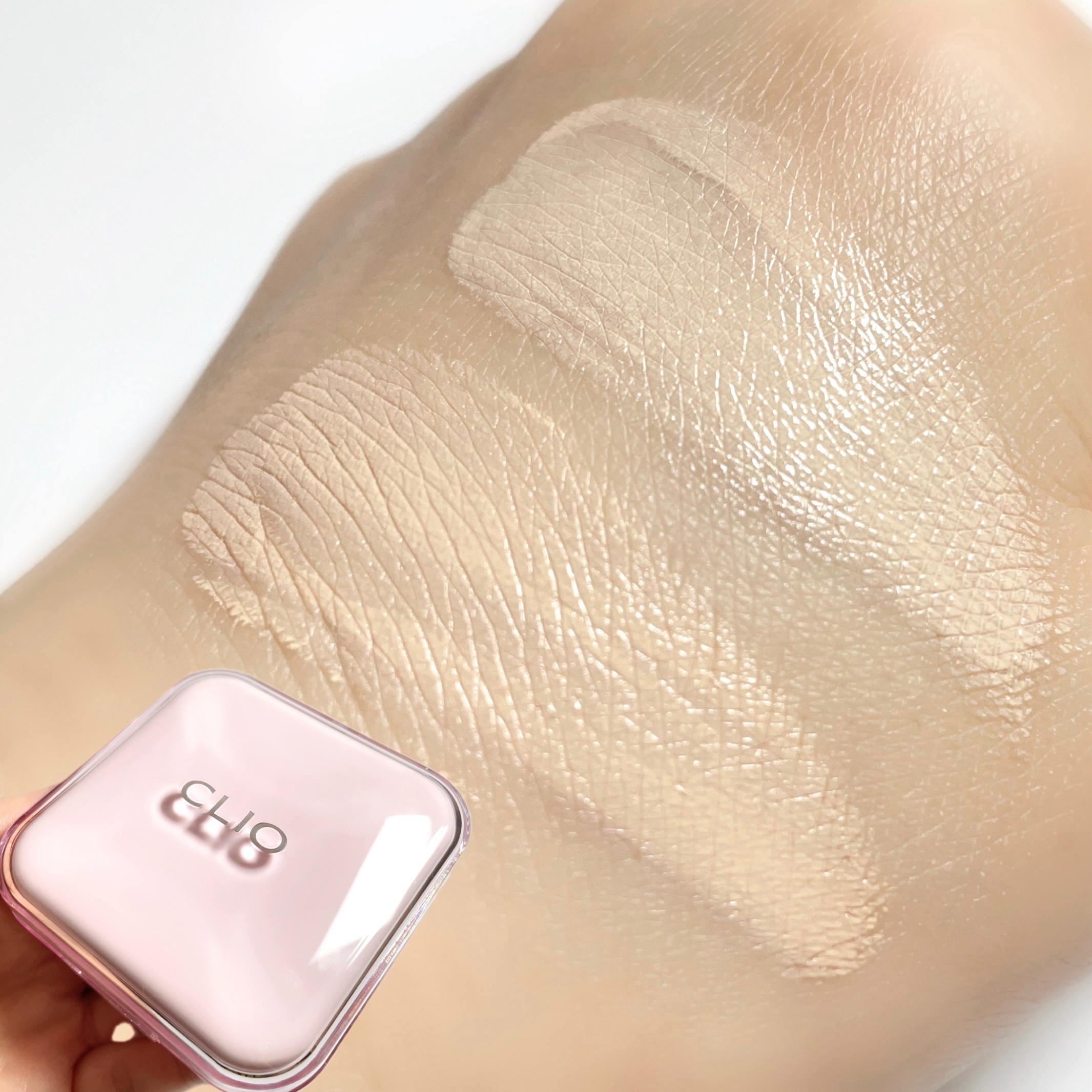 キルカバー メッシュ グロウ エッセンシャル クッション 19C ライト(LIGHT)/CLIO/クッションファンデーションを使ったクチコミ（1枚目）