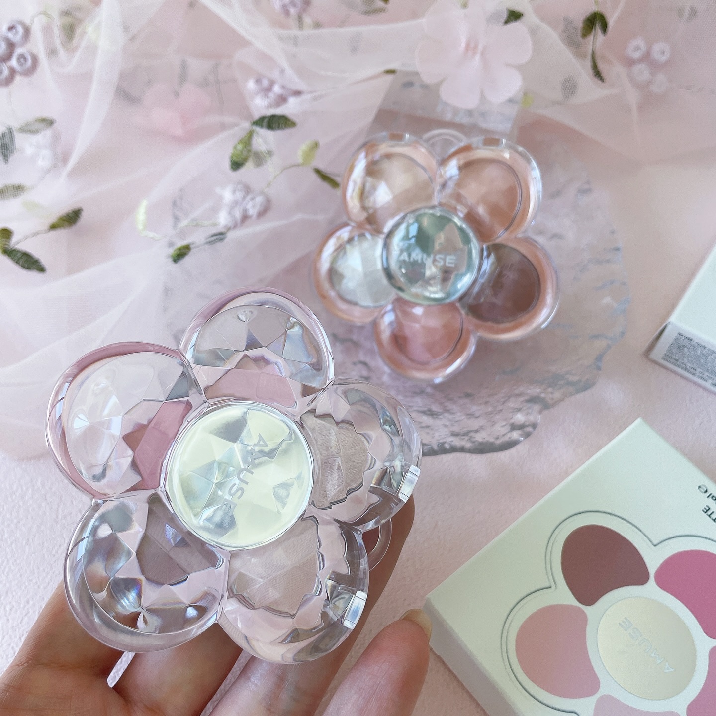 フローラアイパレット/AMUSE/アイシャドウを使ったクチコミ（3枚目）