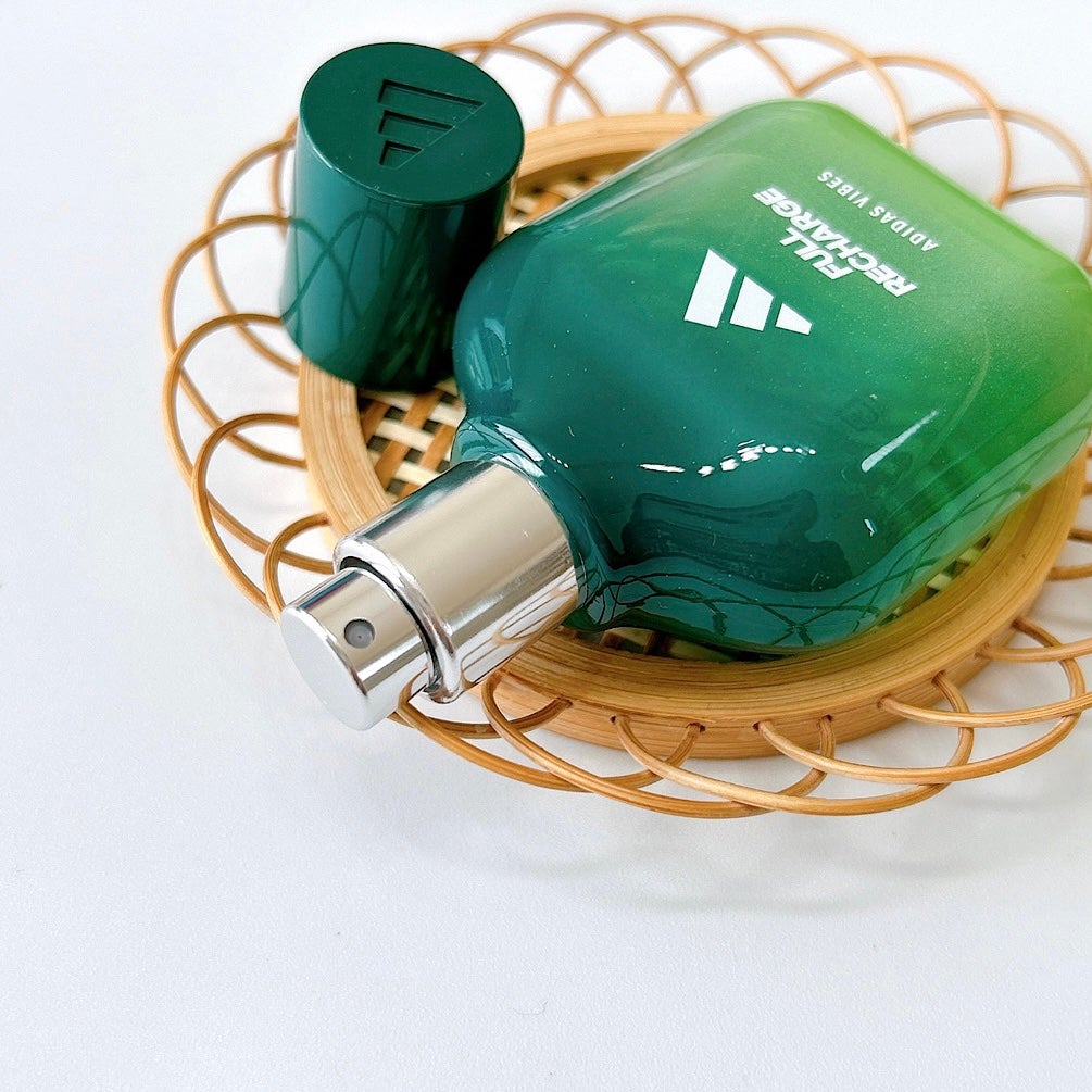 アディダス バイブス オードパルファム フルリチャージ/adidas/香水(その他)を使ったクチコミ(2枚目)