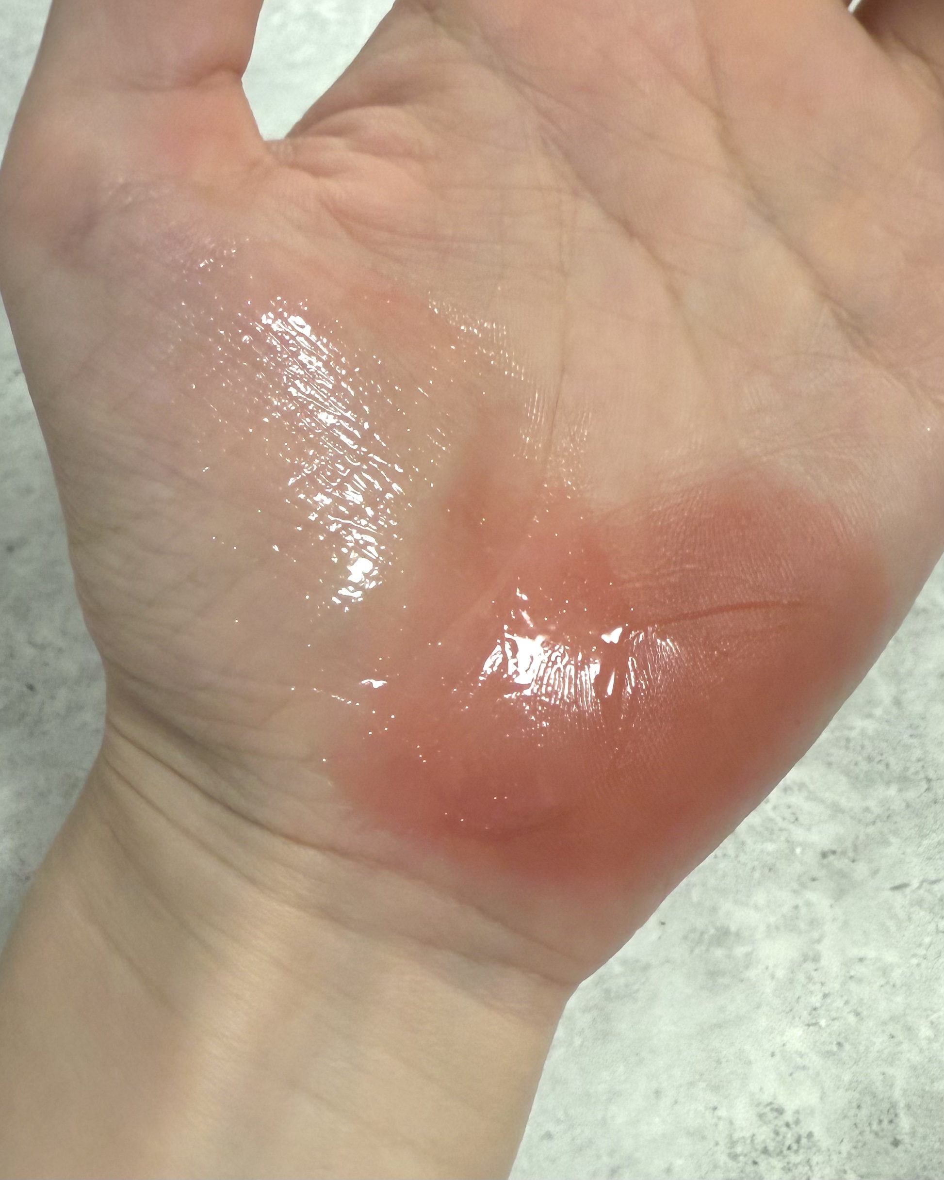 ベルベットシューティント/INGA/リップティントを使ったクチコミ（3枚目）