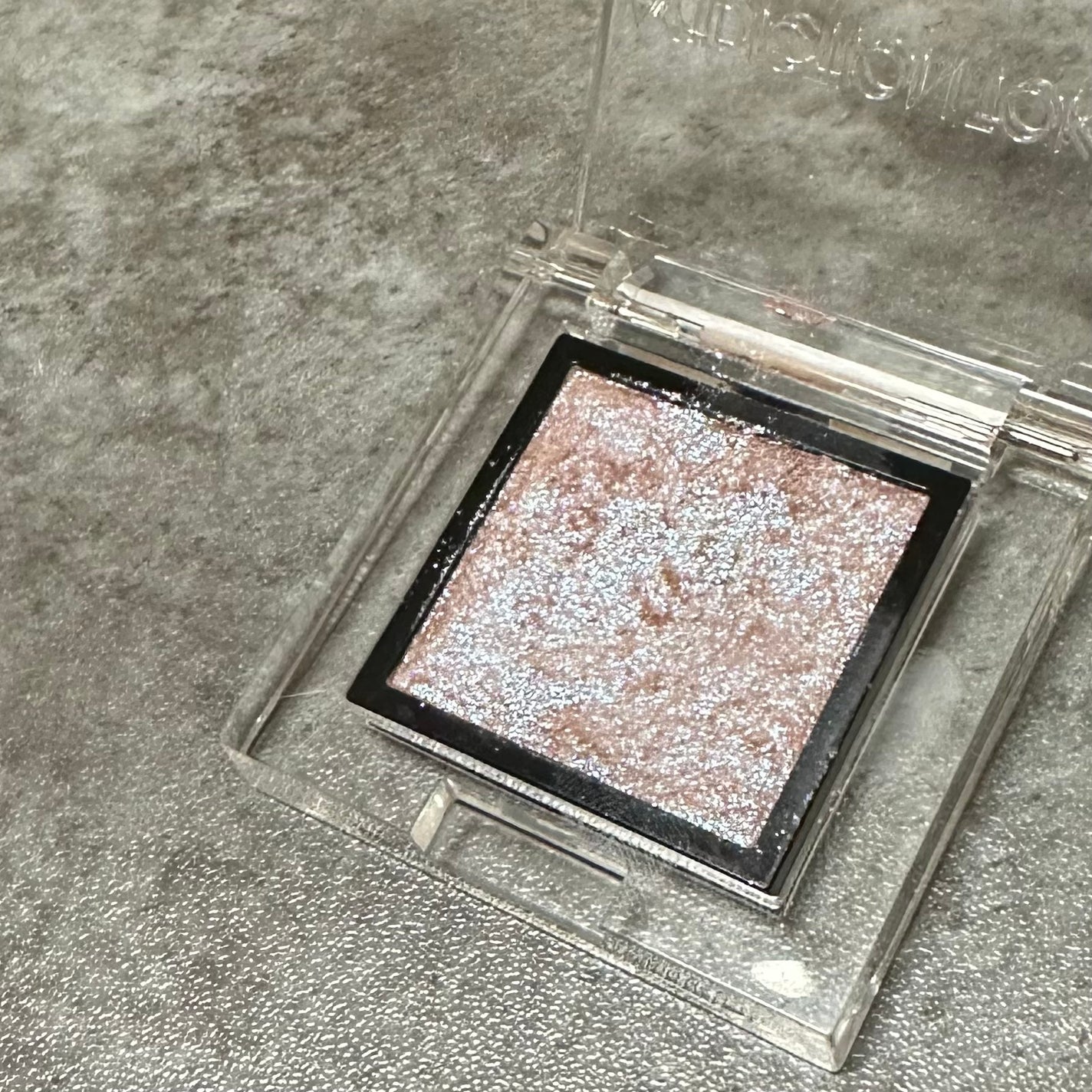 アディクション ザ アイシャドウ スパークル/ADDICTION/単色アイシャドウを使ったクチコミ(4枚目)